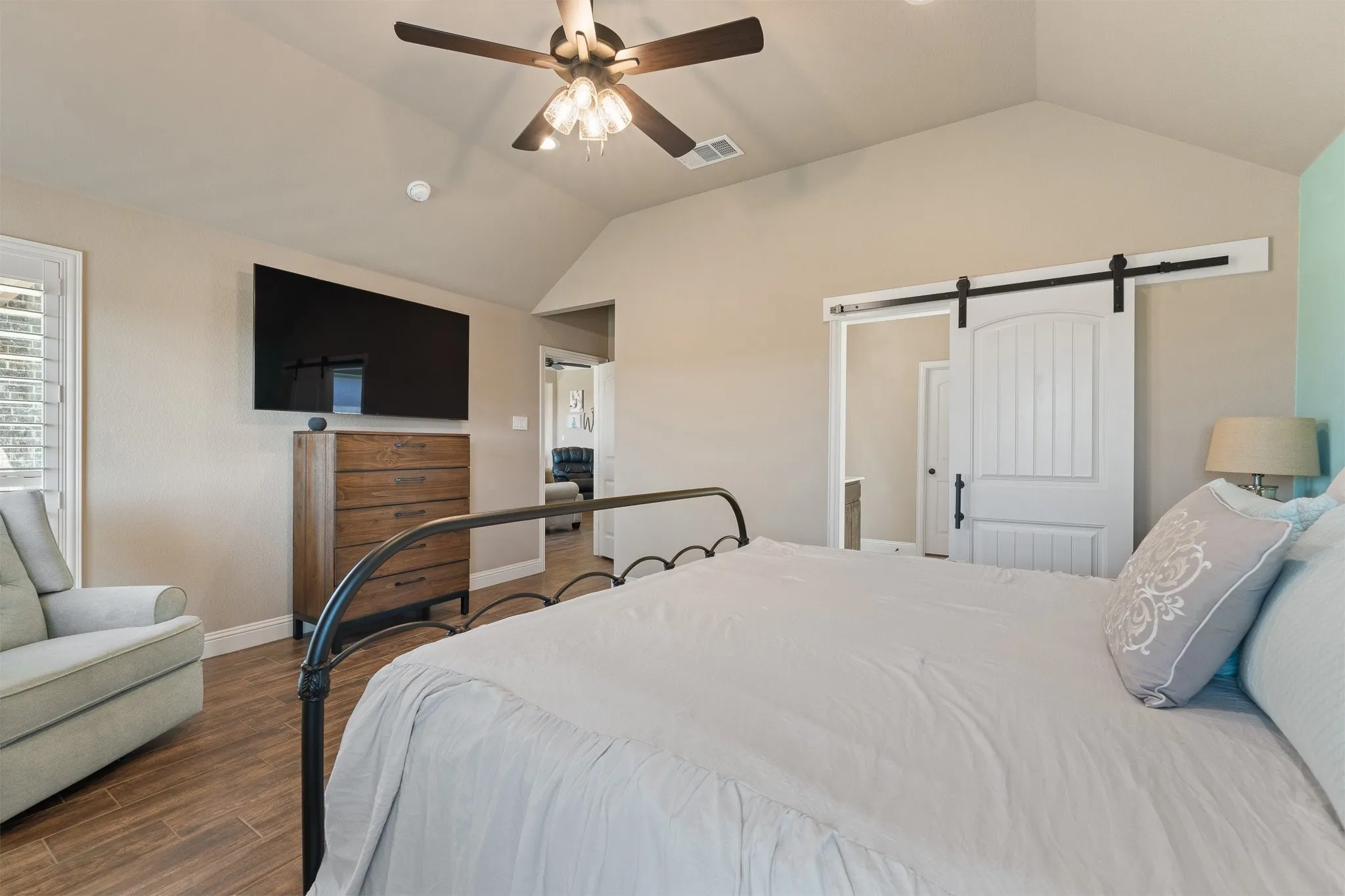 Single Family Residence For Sale in Johnson County , 121 Tall Pine Drive, Godley, Texas 76044, 3 Bedroom, 2 Bathroom, 2 Garage spaces, 2,126 Sqft, built in 2020, mls#21405323, Real Estate Agent in Godley, Homes For Sale in Johnson county, Homes For Sale in Godley, Realtor in Godley Texas, Real Estate Brokerage Independent Realty Texas, Luminita Cordes Realtor