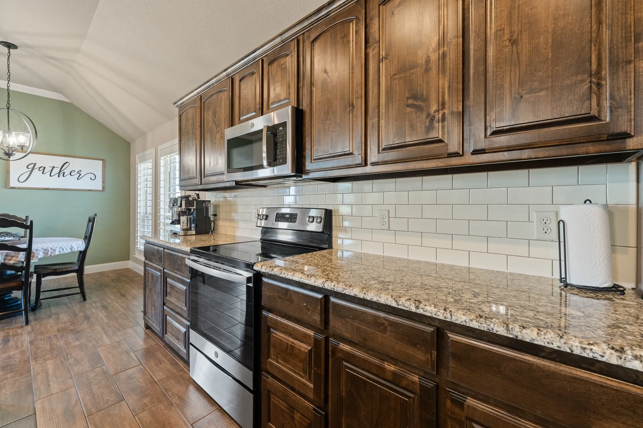 Single Family Residence For Sale in Johnson County , 121 Tall Pine Drive, Godley, Texas 76044, 3 Bedroom, 2 Bathroom, 2 Garage spaces, 2,126 Sqft, built in 2020, mls#21405323, Real Estate Agent in Godley, Homes For Sale in Johnson county, Homes For Sale in Godley, Realtor in Godley Texas, Real Estate Brokerage Independent Realty Texas, Luminita Cordes Realtor
