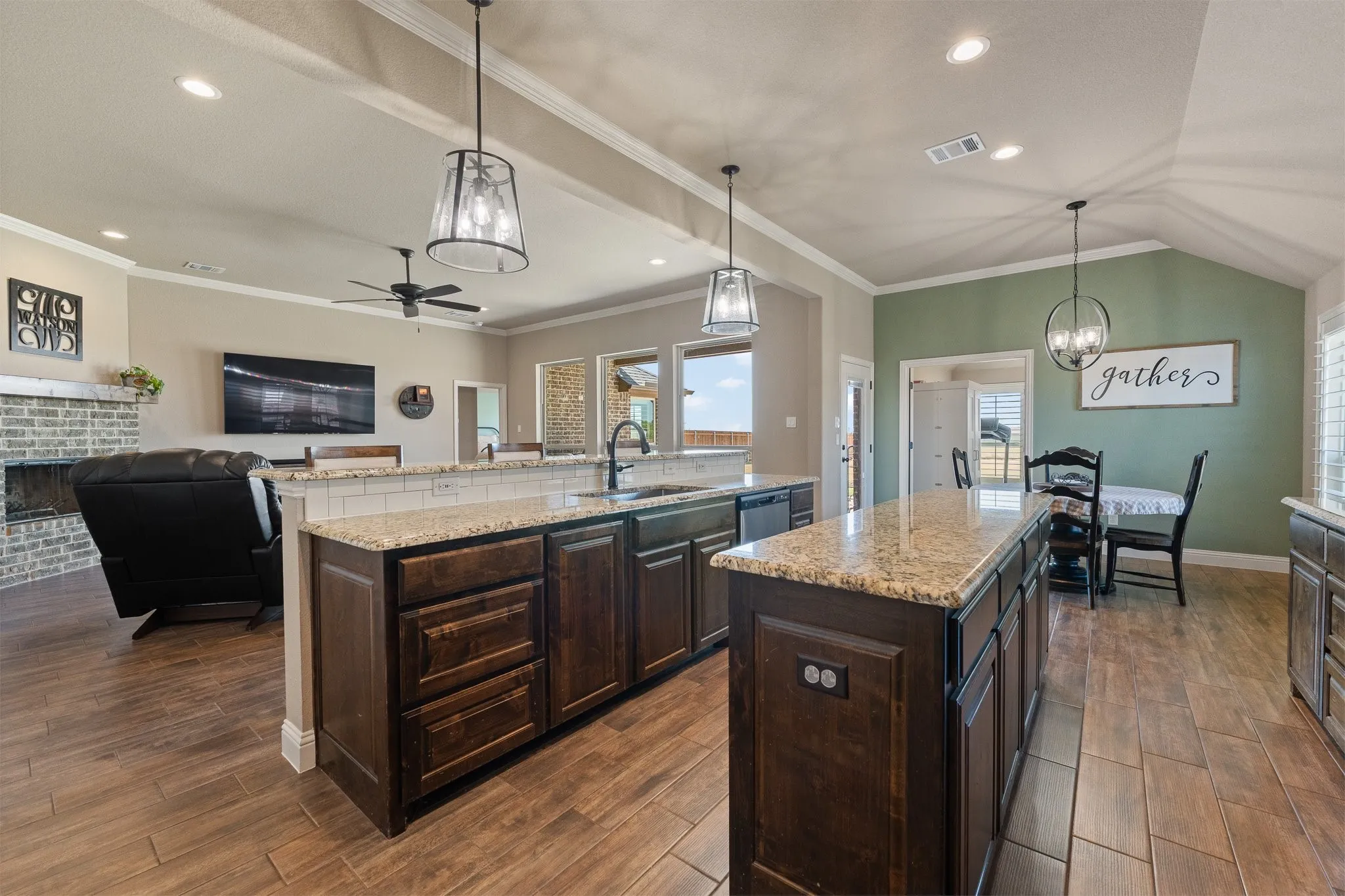 Single Family Residence For Sale in Johnson County , 121 Tall Pine Drive, Godley, Texas 76044, 3 Bedroom, 2 Bathroom, 2 Garage spaces, 2,126 Sqft, built in 2020, mls#21405323, Real Estate Agent in Godley, Homes For Sale in Johnson county, Homes For Sale in Godley, Realtor in Godley Texas, Real Estate Brokerage Independent Realty Texas, Luminita Cordes Realtor