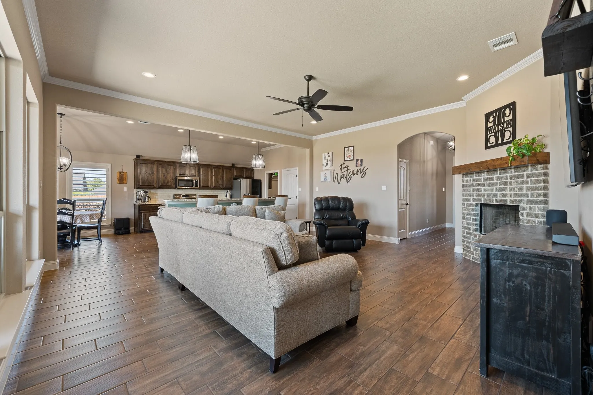 Single Family Residence For Sale in Johnson County , 121 Tall Pine Drive, Godley, Texas 76044, 3 Bedroom, 2 Bathroom, 2 Garage spaces, 2,126 Sqft, built in 2020, mls#21405323, Real Estate Agent in Godley, Homes For Sale in Johnson county, Homes For Sale in Godley, Realtor in Godley Texas, Real Estate Brokerage Independent Realty Texas, Luminita Cordes Realtor