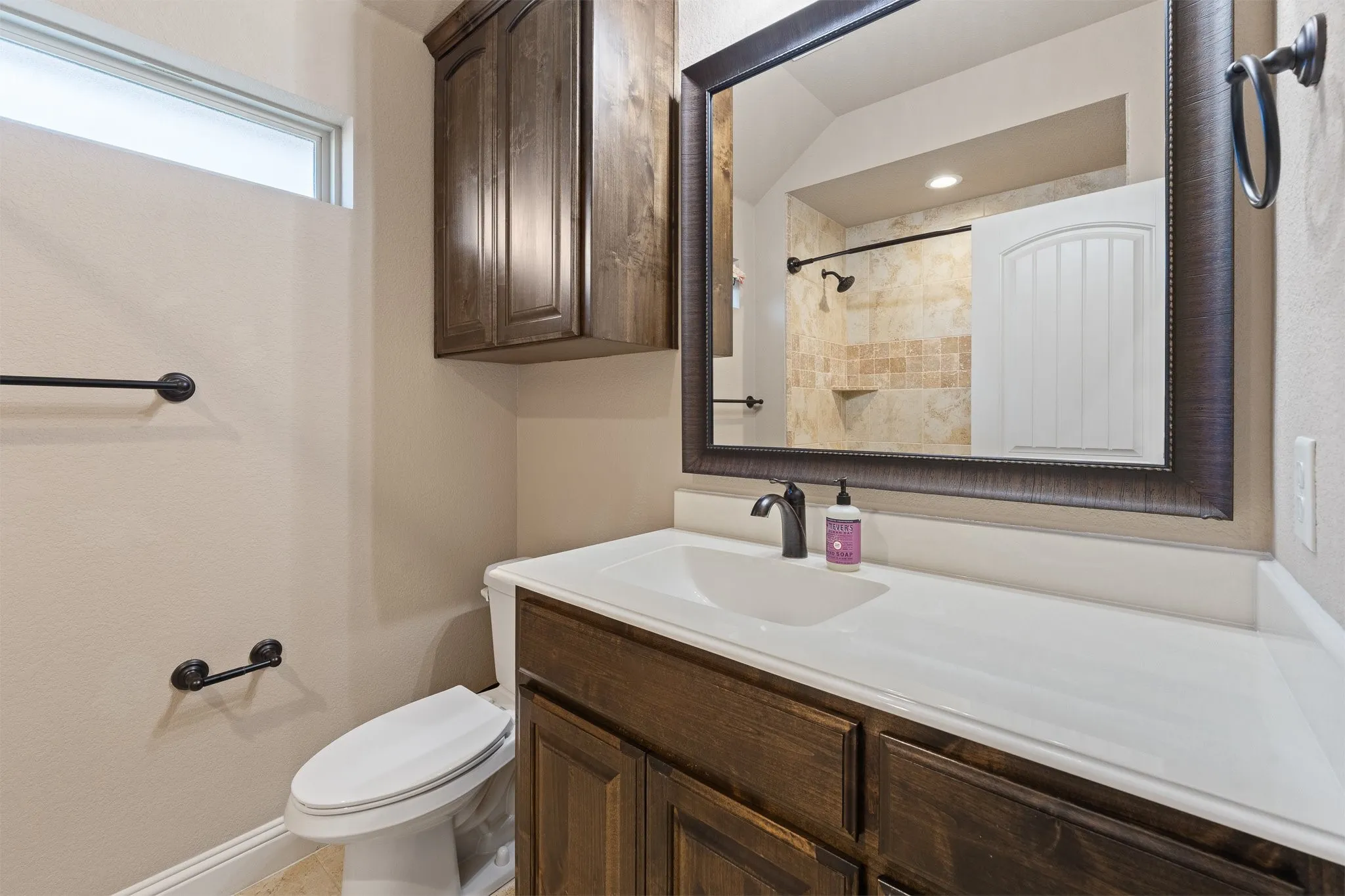 Single Family Residence For Sale in Johnson County , 121 Tall Pine Drive, Godley, Texas 76044, 3 Bedroom, 2 Bathroom, 2 Garage spaces, 2,126 Sqft, built in 2020, mls#21405323, Real Estate Agent in Godley, Homes For Sale in Johnson county, Homes For Sale in Godley, Realtor in Godley Texas, Real Estate Brokerage Independent Realty Texas, Luminita Cordes Realtor