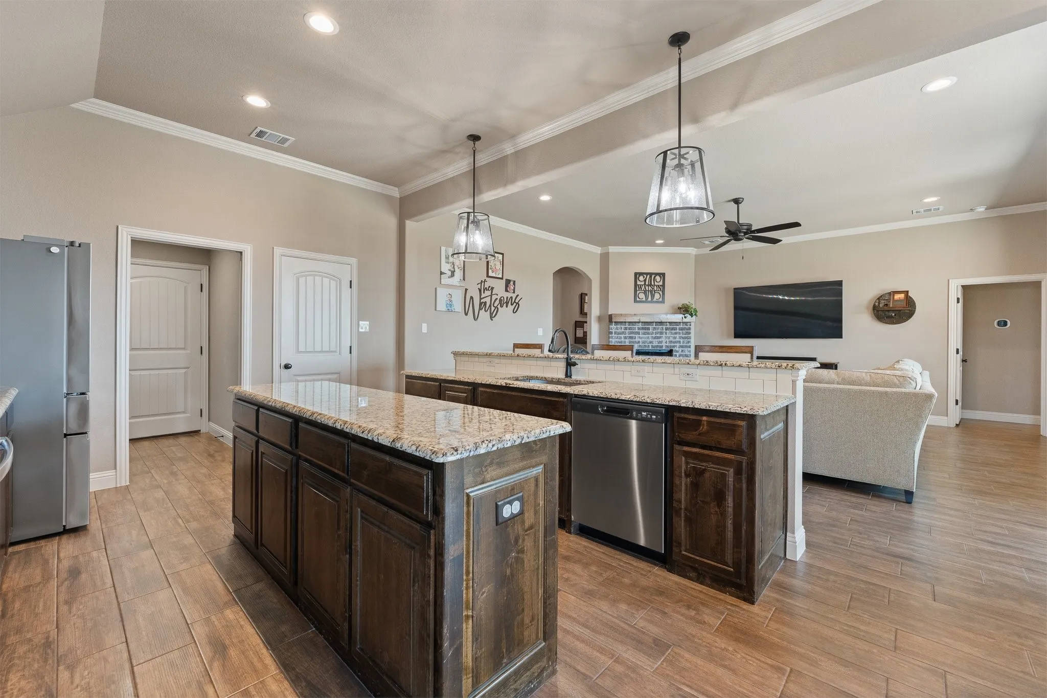 Single Family Residence For Sale in Johnson County , 121 Tall Pine Drive, Godley, Texas 76044, 3 Bedroom, 2 Bathroom, 2 Garage spaces, 2,126 Sqft, built in 2020, mls#21405323, Real Estate Agent in Godley, Homes For Sale in Johnson county, Homes For Sale in Godley, Realtor in Godley Texas, Real Estate Brokerage Independent Realty Texas, Luminita Cordes Realtor