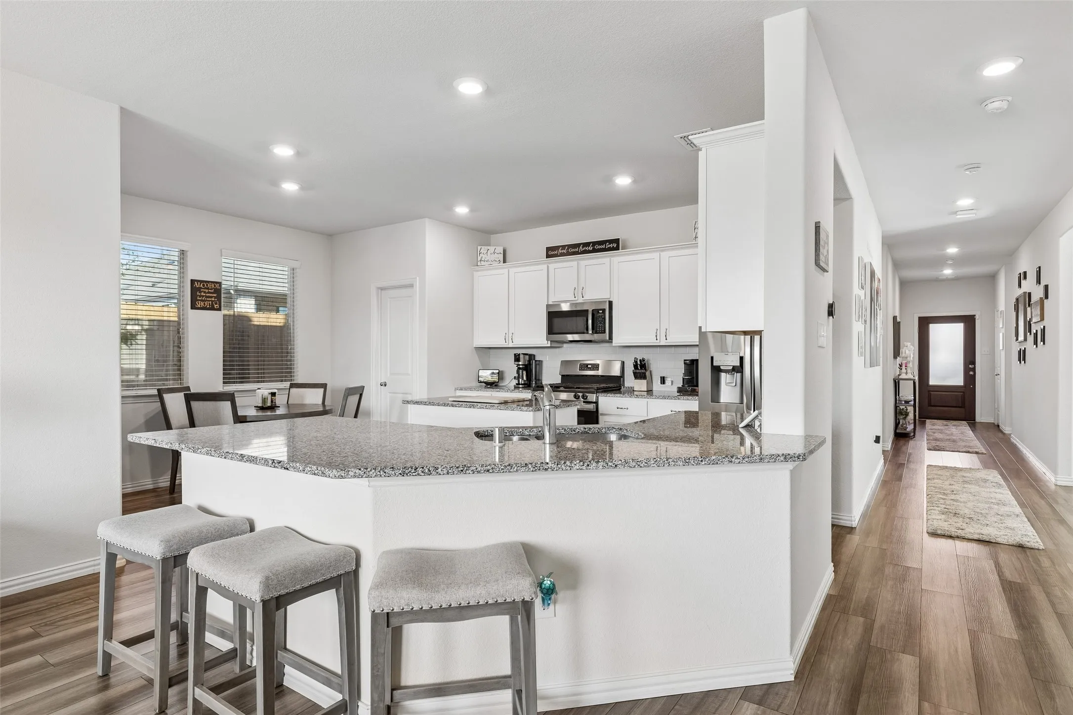 Single Family Residence For Sale in Denton County , 1218 Seurat Court, Little Elm, Texas 75068, 4 Bedroom, 2 Bathroom, 2 Garage spaces, 2,016 Sqft, built in 2020, mls#21395360, Real Estate Agent in Little Elm, Homes For Sale in Denton county, Homes For Sale in Little Elm, Realtor in Little Elm Texas, Real Estate Brokerage Independent Realty Texas, Luminita Cordes Realtor
