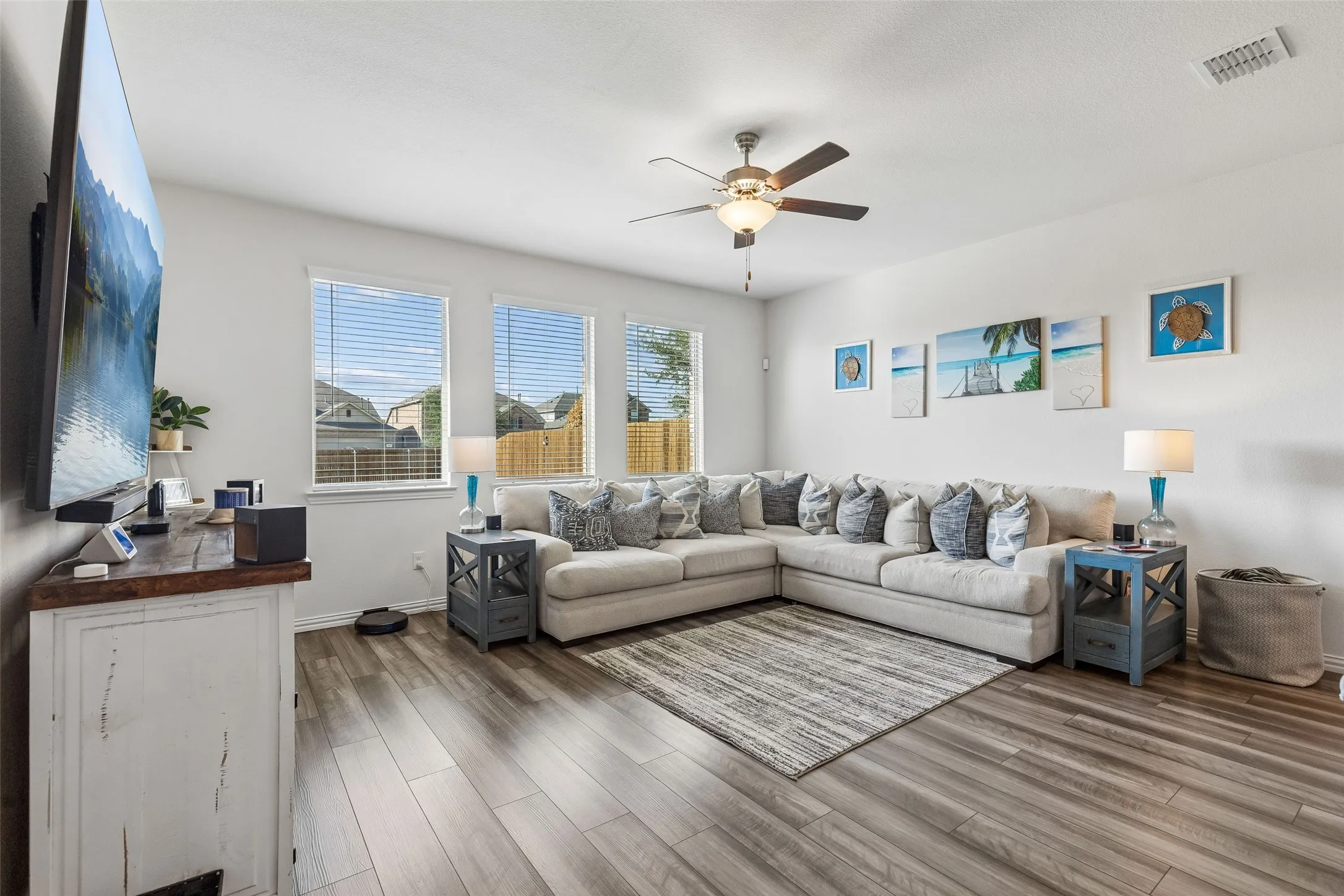 Single Family Residence For Sale in Denton County , 1218 Seurat Court, Little Elm, Texas 75068, 4 Bedroom, 2 Bathroom, 2 Garage spaces, 2,016 Sqft, built in 2020, mls#21395360, Real Estate Agent in Little Elm, Homes For Sale in Denton county, Homes For Sale in Little Elm, Realtor in Little Elm Texas, Real Estate Brokerage Independent Realty Texas, Luminita Cordes Realtor