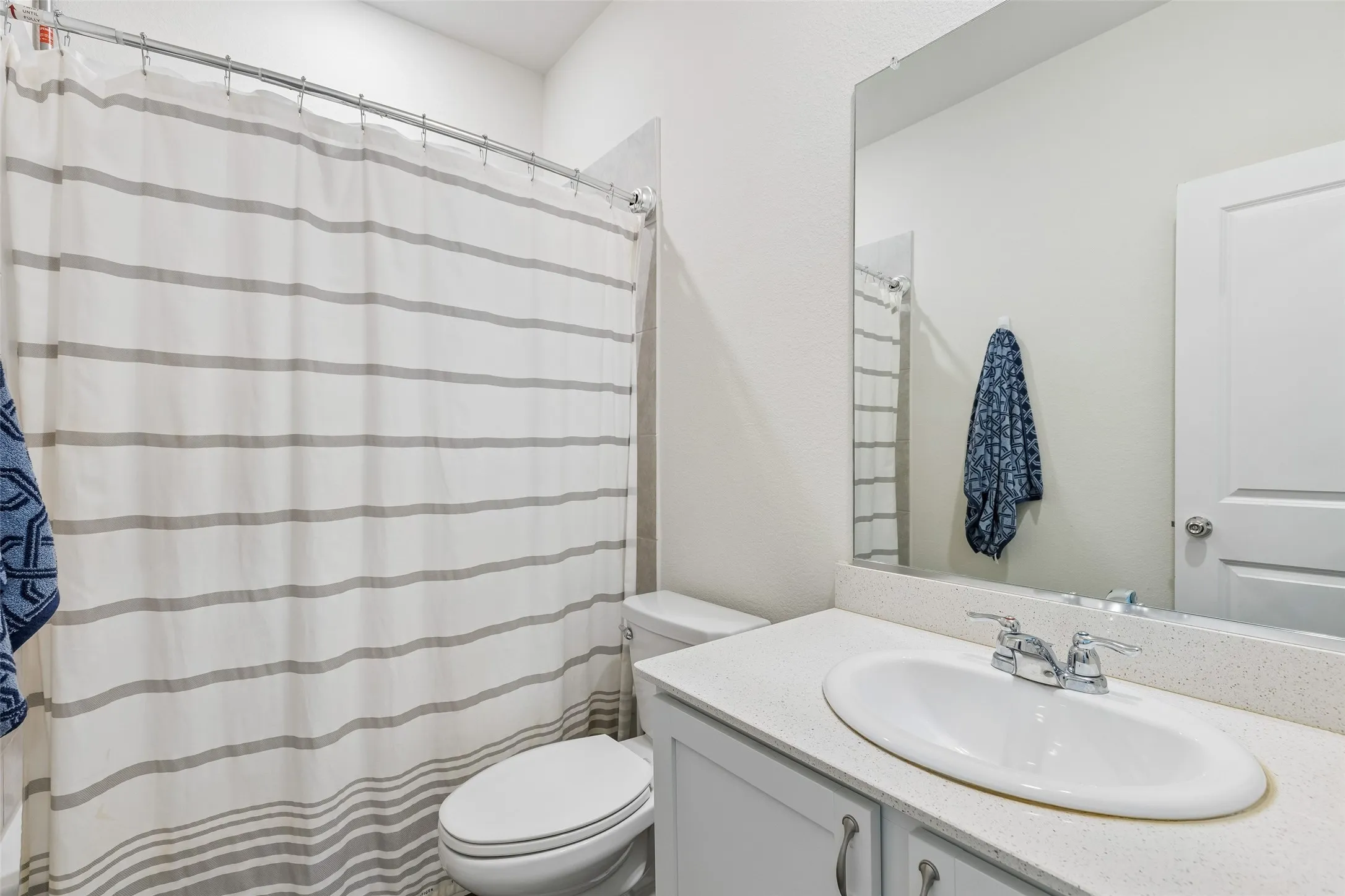 Single Family Residence For Sale in Denton County , 1218 Seurat Court, Little Elm, Texas 75068, 4 Bedroom, 2 Bathroom, 2 Garage spaces, 2,016 Sqft, built in 2020, mls#21395360, Real Estate Agent in Little Elm, Homes For Sale in Denton county, Homes For Sale in Little Elm, Realtor in Little Elm Texas, Real Estate Brokerage Independent Realty Texas, Luminita Cordes Realtor