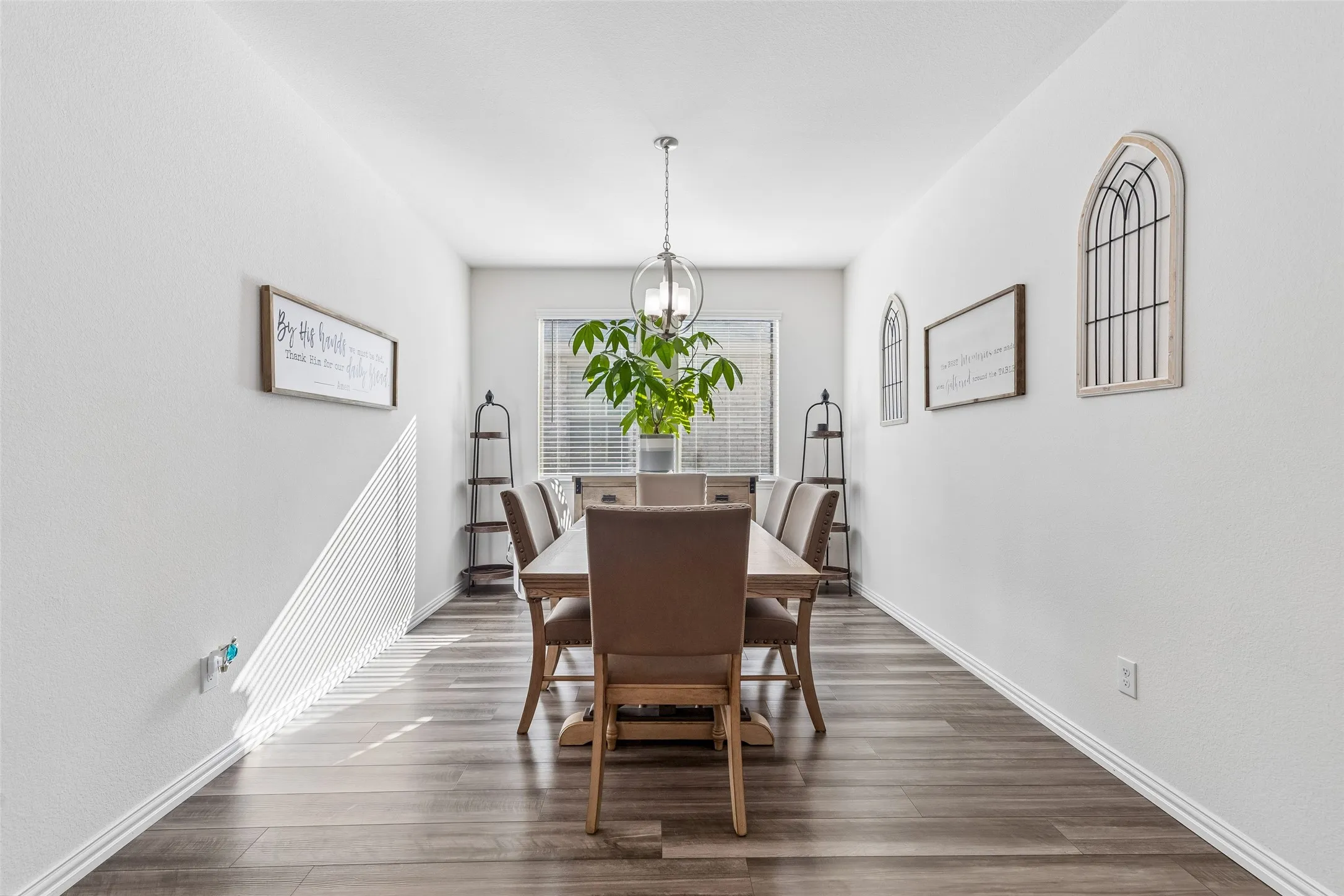 Single Family Residence For Sale in Denton County , 1218 Seurat Court, Little Elm, Texas 75068, 4 Bedroom, 2 Bathroom, 2 Garage spaces, 2,016 Sqft, built in 2020, mls#21395360, Real Estate Agent in Little Elm, Homes For Sale in Denton county, Homes For Sale in Little Elm, Realtor in Little Elm Texas, Real Estate Brokerage Independent Realty Texas, Luminita Cordes Realtor