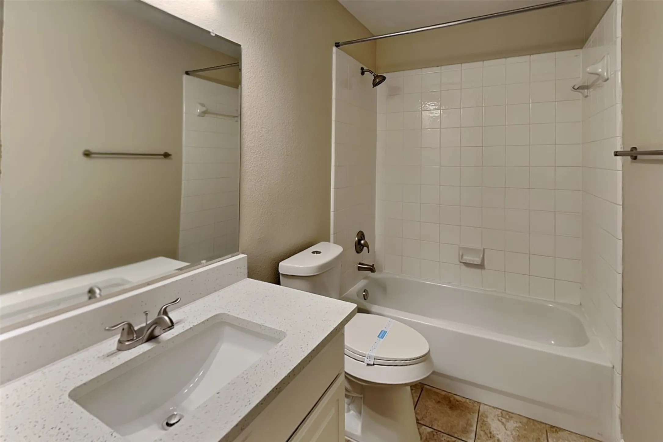 Single Family Residence For Rent in Tarrant County , 11916 Hickory Circle, Fort Worth, Texas 76244, 4 Bedroom, 2 Bathroom, 2 Garage spaces, 2,084 Sqft, built in 2001, mls#21406684, Real Estate Agent in Fort Worth, Homes For Rent in Tarrant county, Homes For Rent in Fort Worth, Realtor in Fort Worth Texas, Real Estate Brokerage Independent Realty Texas, Luminita Cordes Realtor
