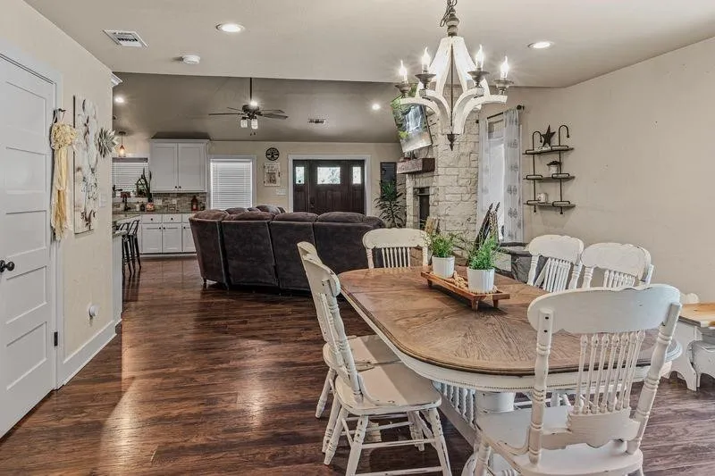 Single Family Residence For Sale in Hunt County , 103 FM 1571, Lone Oak, Texas 75453, 4 Bedroom, 4 Bathroom, 2 Garage spaces, 2,900 Sqft, built in 2017, mls#21405142, Real Estate Agent in Lone Oak, Homes For Sale in Hunt county, Homes For Sale in Lone Oak, Realtor in Lone Oak Texas, Real Estate Brokerage Independent Realty Texas, Luminita Cordes Realtor