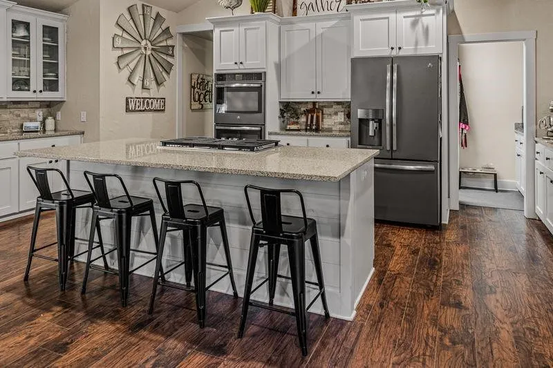 Single Family Residence For Sale in Hunt County , 103 FM 1571, Lone Oak, Texas 75453, 4 Bedroom, 4 Bathroom, 2 Garage spaces, 2,900 Sqft, built in 2017, mls#21405142, Real Estate Agent in Lone Oak, Homes For Sale in Hunt county, Homes For Sale in Lone Oak, Realtor in Lone Oak Texas, Real Estate Brokerage Independent Realty Texas, Luminita Cordes Realtor
