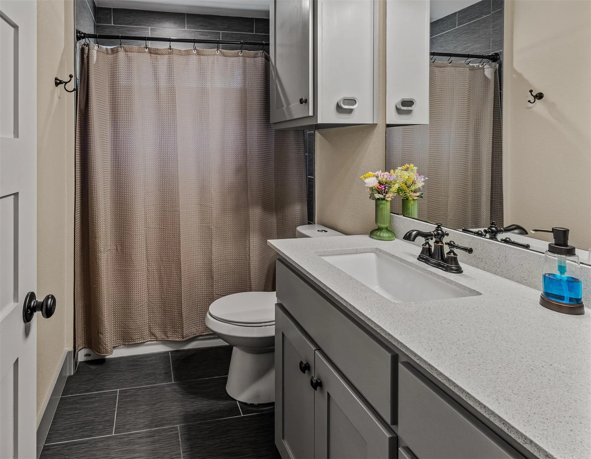 Single Family Residence For Sale in Hunt County , 103 FM 1571, Lone Oak, Texas 75453, 4 Bedroom, 4 Bathroom, 2 Garage spaces, 2,900 Sqft, built in 2017, mls#21405142, Real Estate Agent in Lone Oak, Homes For Sale in Hunt county, Homes For Sale in Lone Oak, Realtor in Lone Oak Texas, Real Estate Brokerage Independent Realty Texas, Luminita Cordes Realtor
