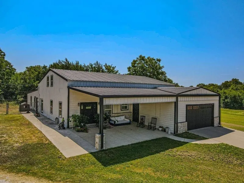 Single Family Residence For Sale in Hunt County , 103 FM 1571, Lone Oak, Texas 75453, 4 Bedroom, 4 Bathroom, 2 Garage spaces, 2,900 Sqft, built in 2017, mls#21405142, Real Estate Agent in Lone Oak, Homes For Sale in Hunt county, Homes For Sale in Lone Oak, Realtor in Lone Oak Texas, Real Estate Brokerage Independent Realty Texas, Luminita Cordes Realtor