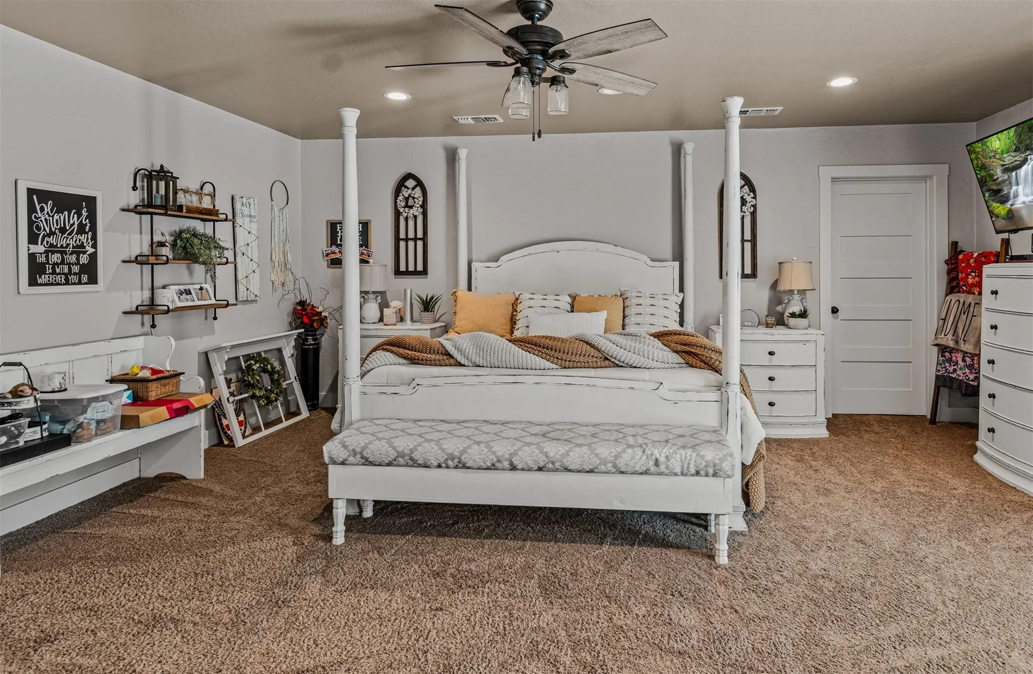 Single Family Residence For Sale in Hunt County , 103 FM 1571, Lone Oak, Texas 75453, 4 Bedroom, 4 Bathroom, 2 Garage spaces, 2,900 Sqft, built in 2017, mls#21405142, Real Estate Agent in Lone Oak, Homes For Sale in Hunt county, Homes For Sale in Lone Oak, Realtor in Lone Oak Texas, Real Estate Brokerage Independent Realty Texas, Luminita Cordes Realtor