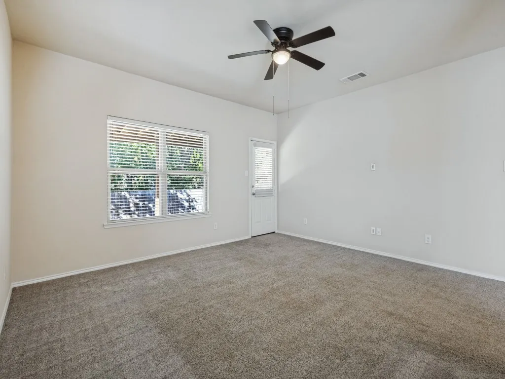 Single Family Residence For Rent in Collin County , 1201 Jasper Crossing, Princeton, Texas 75407, 5 Bedroom, 4 Bathroom, 2 Garage spaces, 2,338 Sqft, built in 2017, mls#21404041, Real Estate Agent in Princeton, Homes For Rent in Collin county, Homes For Rent in Princeton, Realtor in Princeton Texas, Real Estate Brokerage Independent Realty Texas, Luminita Cordes Realtor