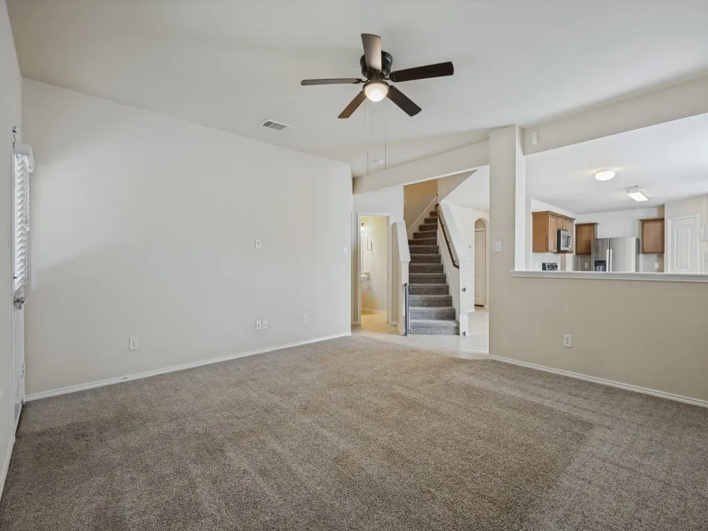 Single Family Residence For Rent in Collin County , 1201 Jasper Crossing, Princeton, Texas 75407, 5 Bedroom, 4 Bathroom, 2 Garage spaces, 2,338 Sqft, built in 2017, mls#21404041, Real Estate Agent in Princeton, Homes For Rent in Collin county, Homes For Rent in Princeton, Realtor in Princeton Texas, Real Estate Brokerage Independent Realty Texas, Luminita Cordes Realtor