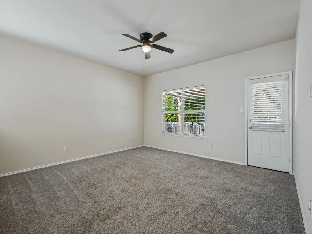 Single Family Residence For Rent in Collin County , 1201 Jasper Crossing, Princeton, Texas 75407, 5 Bedroom, 4 Bathroom, 2 Garage spaces, 2,338 Sqft, built in 2017, mls#21404041, Real Estate Agent in Princeton, Homes For Rent in Collin county, Homes For Rent in Princeton, Realtor in Princeton Texas, Real Estate Brokerage Independent Realty Texas, Luminita Cordes Realtor