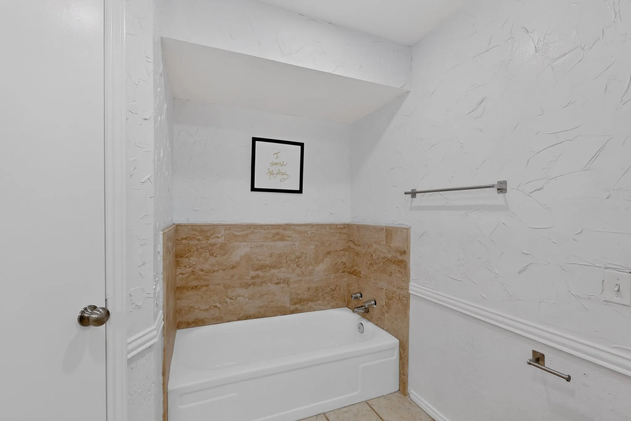 Tub in the primary