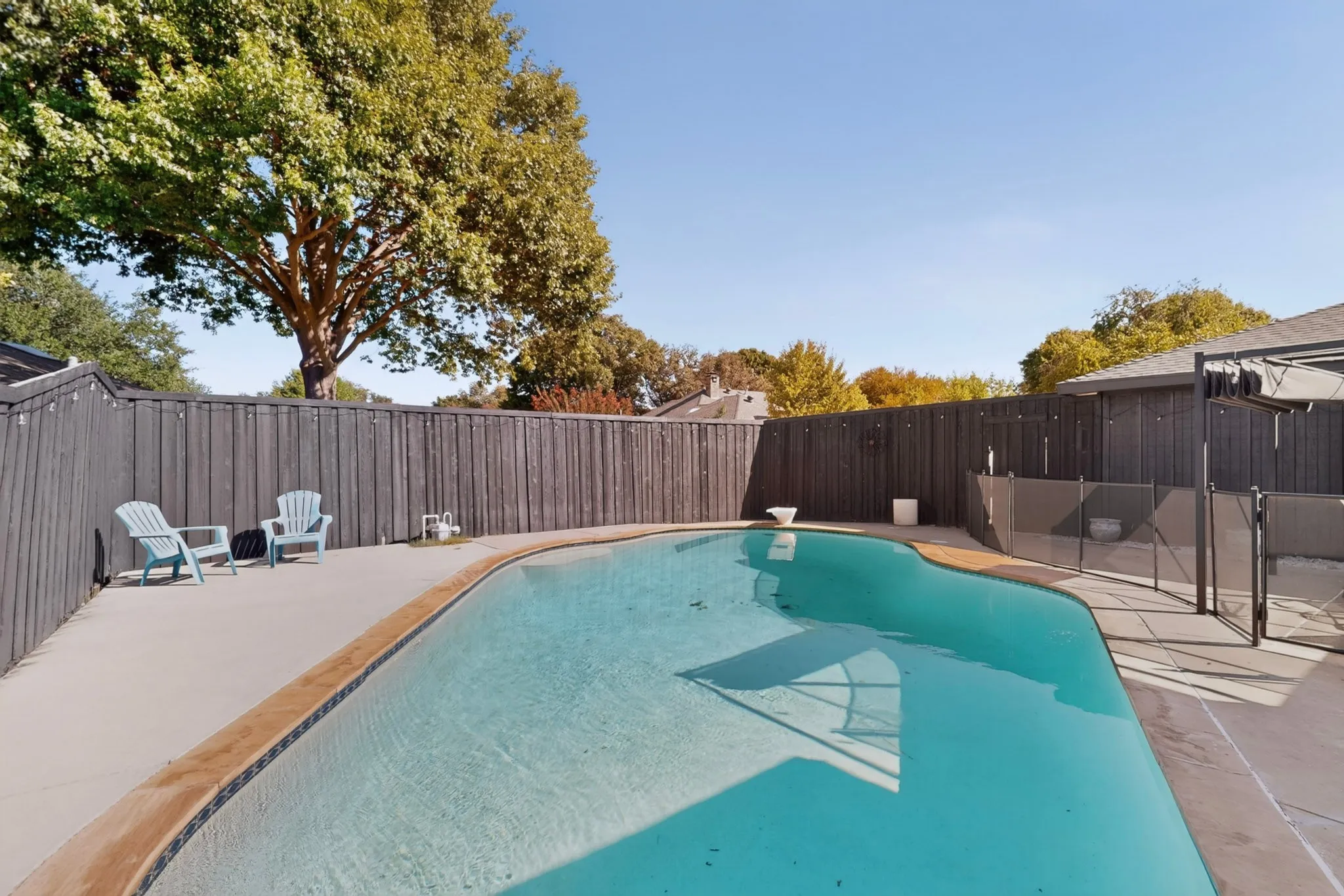 Single Family Residence For Sale in Collin County , 2313 Lawndale Drive, Plano, Texas 75023, 4 Bedroom, 2 Bathroom, 2 Garage spaces, 2,077 Sqft, built in 1978, mls#21377803, Real Estate Agent in Plano, Homes For Sale in Collin county, Homes For Sale in Plano, Realtor in Plano Texas, Real Estate Brokerage Independent Realty Texas, Luminita Cordes Realtor