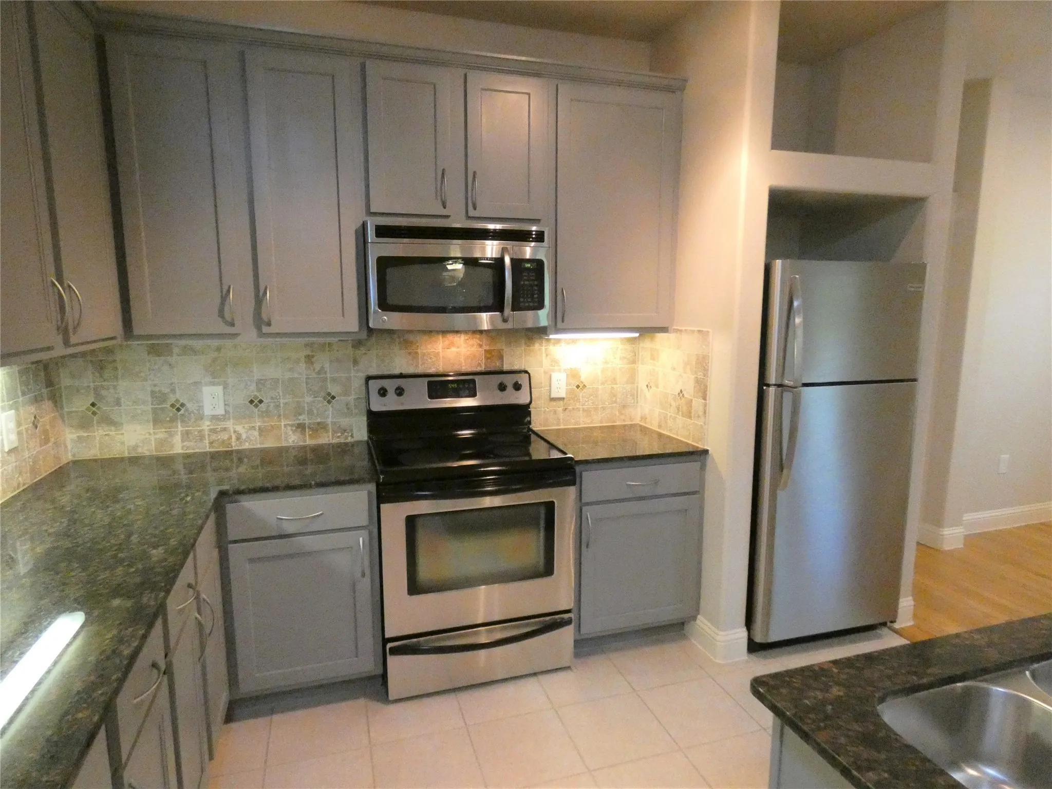 Apartment For Rent in Dallas County , 6159 Oram Street 203, Dallas, Texas 75214, 2 Bedroom, 2 Bathroom, 2 Garage spaces, 1,153 Sqft, built in 2007, mls#21401395, Real Estate Agent in Dallas, Homes For Rent in Dallas county, Homes For Rent in Dallas, Realtor in Dallas Texas, Real Estate Brokerage Independent Realty Texas, Luminita Cordes Realtor