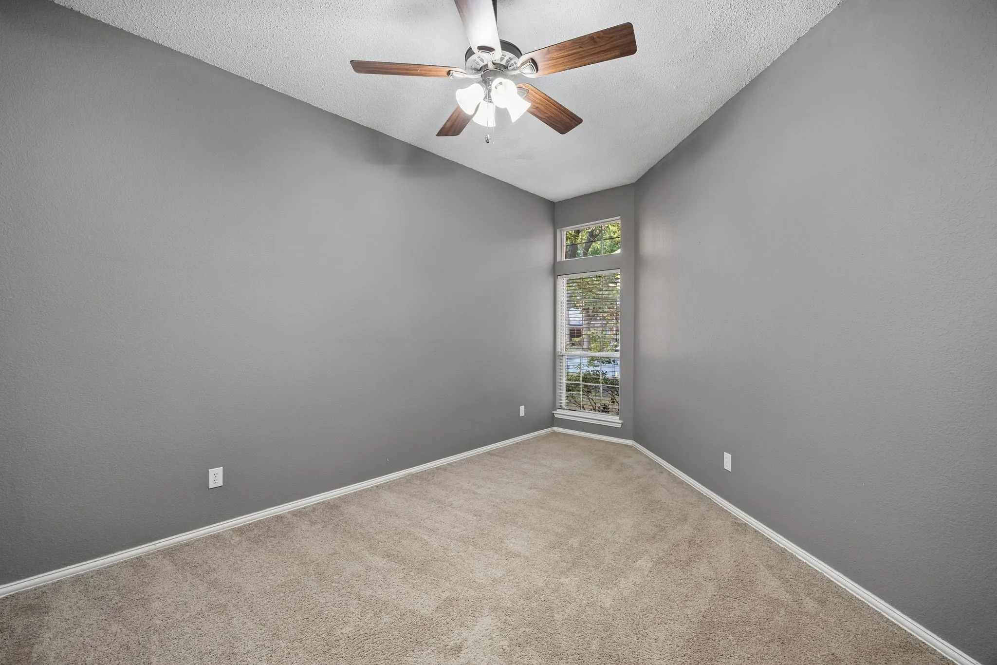 Single Family Residence For Sale in Collin County , 5113 Promise Land Drive, Frisco, Texas 75035, 5 Bedroom, 3 Bathroom, 2 Garage spaces, 3,027 Sqft, built in 1992, mls#21392674, Real Estate Agent in Frisco, Homes For Sale in Collin county, Homes For Sale in Frisco, Realtor in Frisco Texas, Real Estate Brokerage Independent Realty Texas, Luminita Cordes Realtor