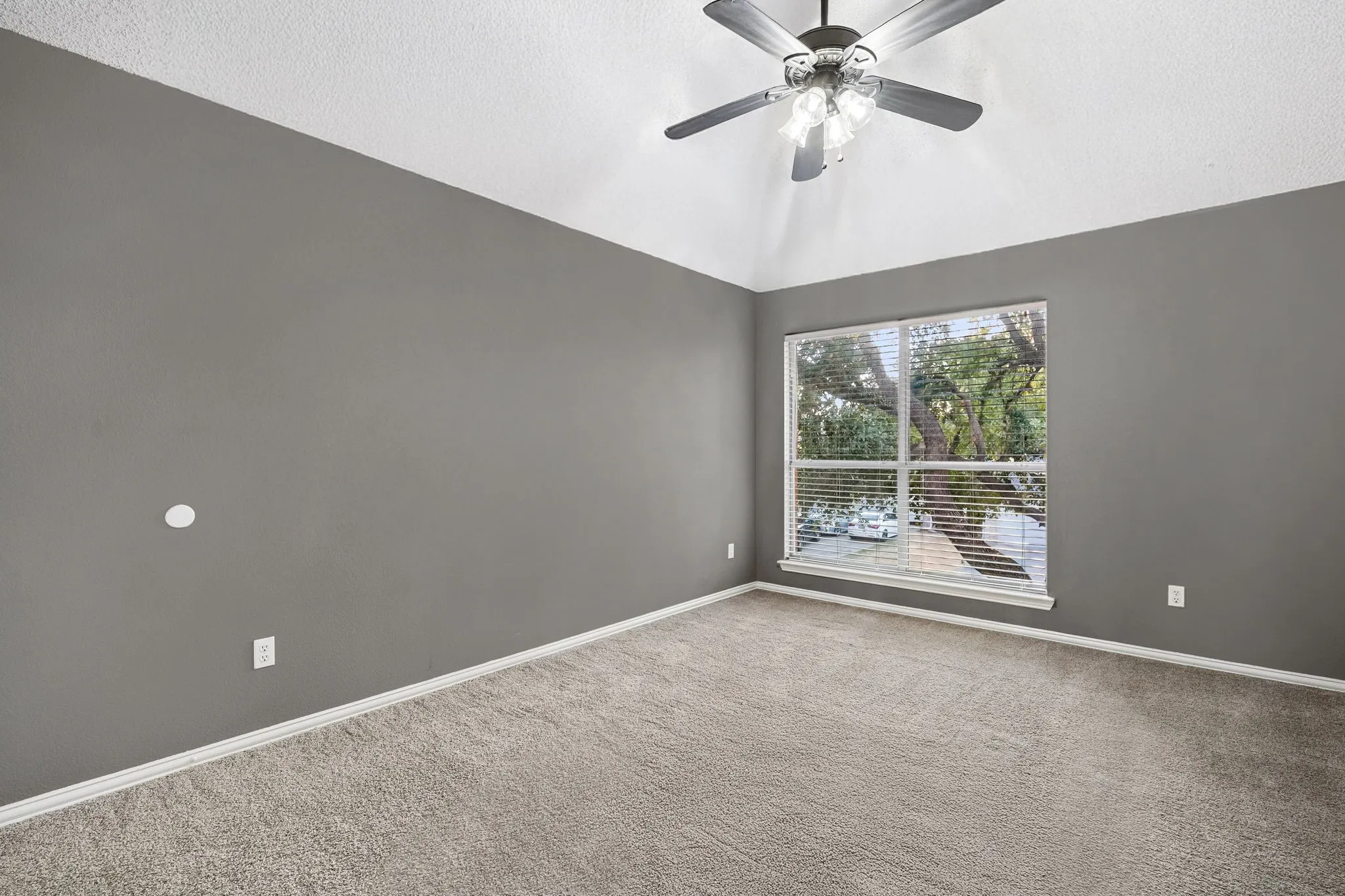 Single Family Residence For Sale in Collin County , 5113 Promise Land Drive, Frisco, Texas 75035, 5 Bedroom, 3 Bathroom, 2 Garage spaces, 3,027 Sqft, built in 1992, mls#21392674, Real Estate Agent in Frisco, Homes For Sale in Collin county, Homes For Sale in Frisco, Realtor in Frisco Texas, Real Estate Brokerage Independent Realty Texas, Luminita Cordes Realtor