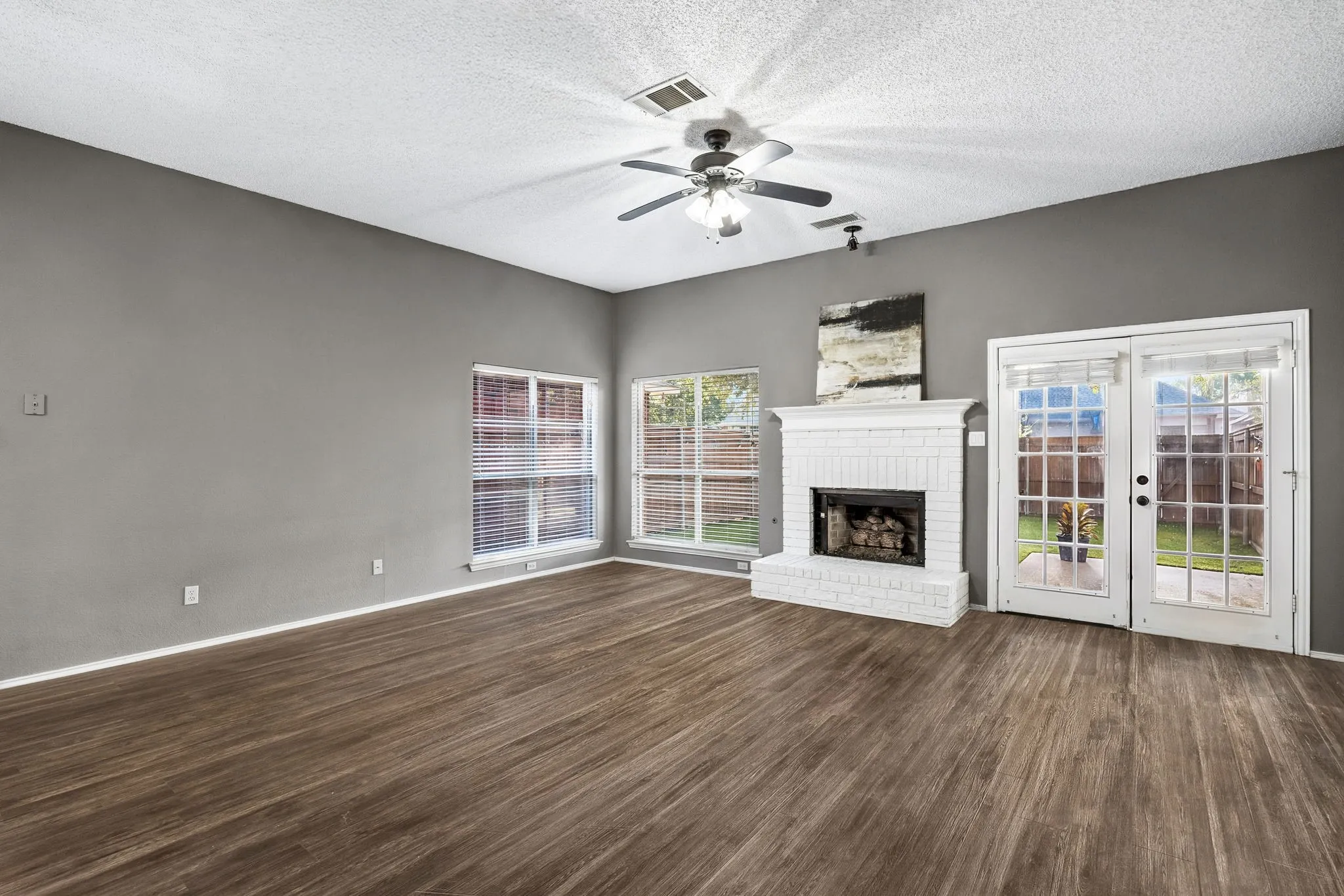 Single Family Residence For Sale in Collin County , 5113 Promise Land Drive, Frisco, Texas 75035, 5 Bedroom, 3 Bathroom, 2 Garage spaces, 3,027 Sqft, built in 1992, mls#21392674, Real Estate Agent in Frisco, Homes For Sale in Collin county, Homes For Sale in Frisco, Realtor in Frisco Texas, Real Estate Brokerage Independent Realty Texas, Luminita Cordes Realtor
