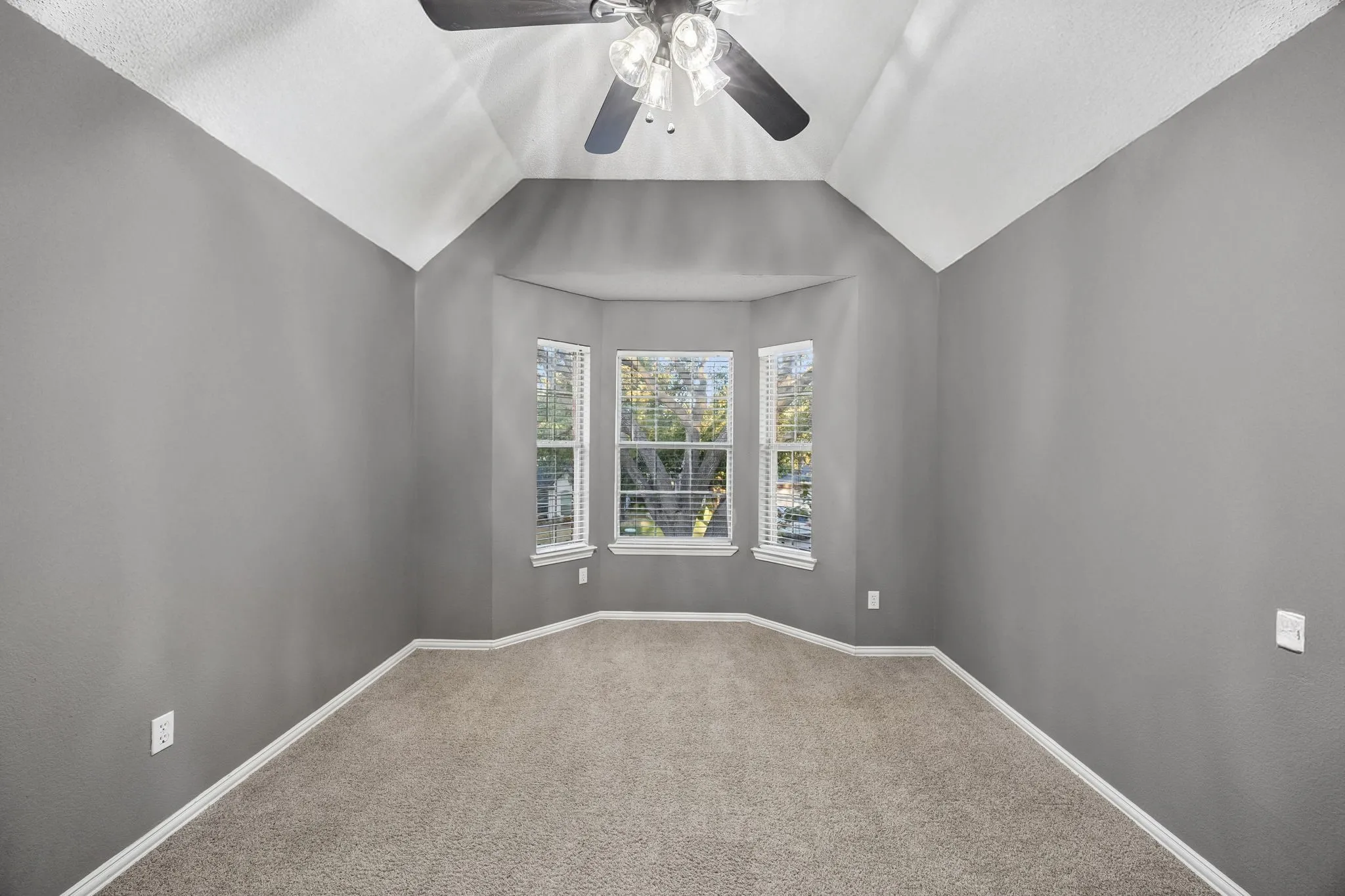 Single Family Residence For Sale in Collin County , 5113 Promise Land Drive, Frisco, Texas 75035, 5 Bedroom, 3 Bathroom, 2 Garage spaces, 3,027 Sqft, built in 1992, mls#21392674, Real Estate Agent in Frisco, Homes For Sale in Collin county, Homes For Sale in Frisco, Realtor in Frisco Texas, Real Estate Brokerage Independent Realty Texas, Luminita Cordes Realtor