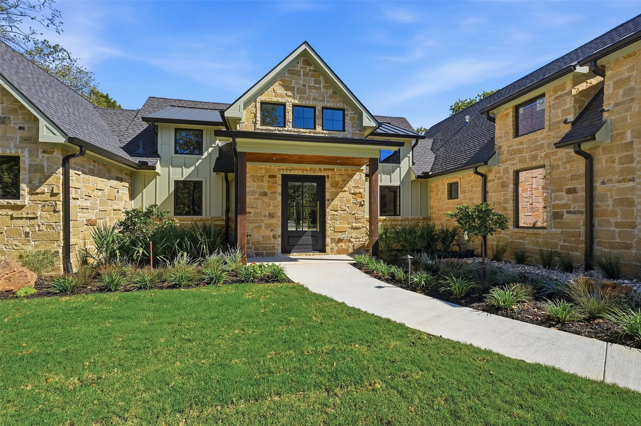 Single Family Residence For Sale in Grayson County , 336 White Tail Way, Pottsboro, Texas 75076, 3 Bedroom, 4 Bathroom, 2 Garage spaces, 2,926 Sqft, built in 2026, mls#21405120, Real Estate Agent in Pottsboro, Homes For Sale in Grayson county, Homes For Sale in Pottsboro, Realtor in Pottsboro Texas, Real Estate Brokerage Independent Realty Texas, Luminita Cordes Realtor