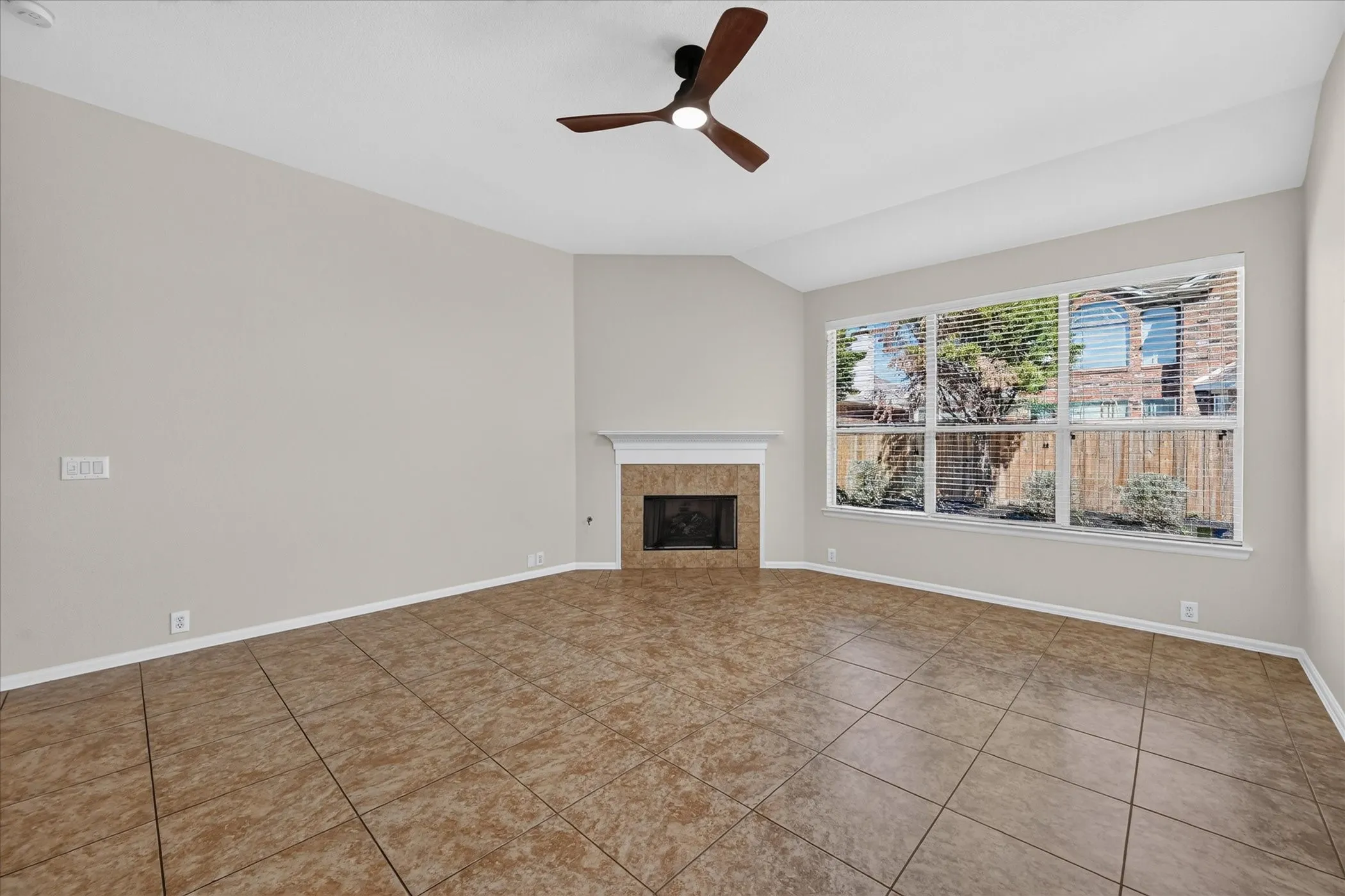 Single Family Residence For Sale in Denton County , 2745 Cedar Ridge Lane, Fort Worth, Texas 76177, 3 Bedroom, 2 Bathroom, 2 Garage spaces, 1,768 Sqft, built in 2008, mls#21406651, Real Estate Agent in Fort Worth, Homes For Sale in Denton county, Homes For Sale in Fort Worth, Realtor in Fort Worth Texas, Real Estate Brokerage Independent Realty Texas, Luminita Cordes Realtor