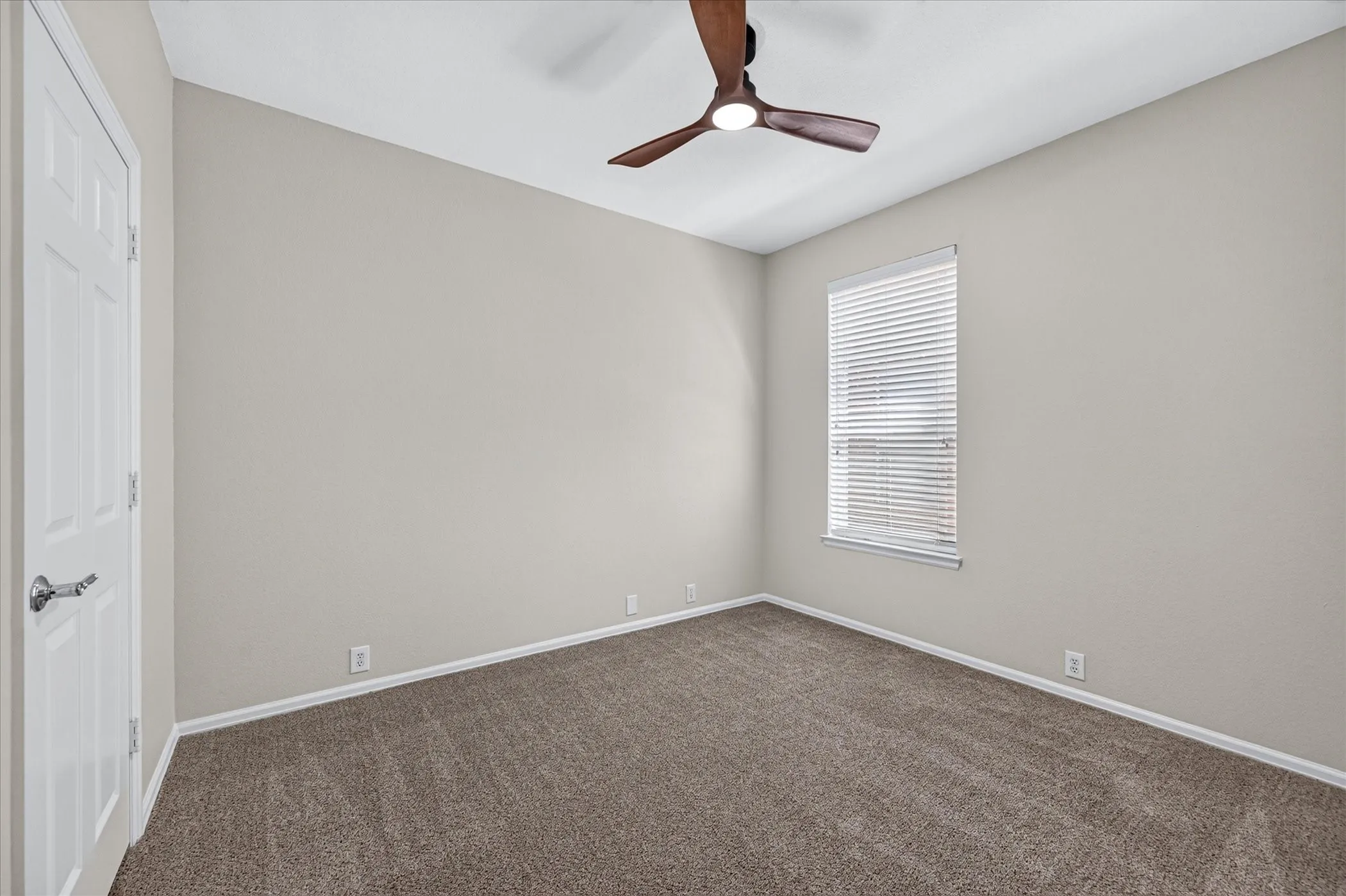 Single Family Residence For Sale in Denton County , 2745 Cedar Ridge Lane, Fort Worth, Texas 76177, 3 Bedroom, 2 Bathroom, 2 Garage spaces, 1,768 Sqft, built in 2008, mls#21406651, Real Estate Agent in Fort Worth, Homes For Sale in Denton county, Homes For Sale in Fort Worth, Realtor in Fort Worth Texas, Real Estate Brokerage Independent Realty Texas, Luminita Cordes Realtor