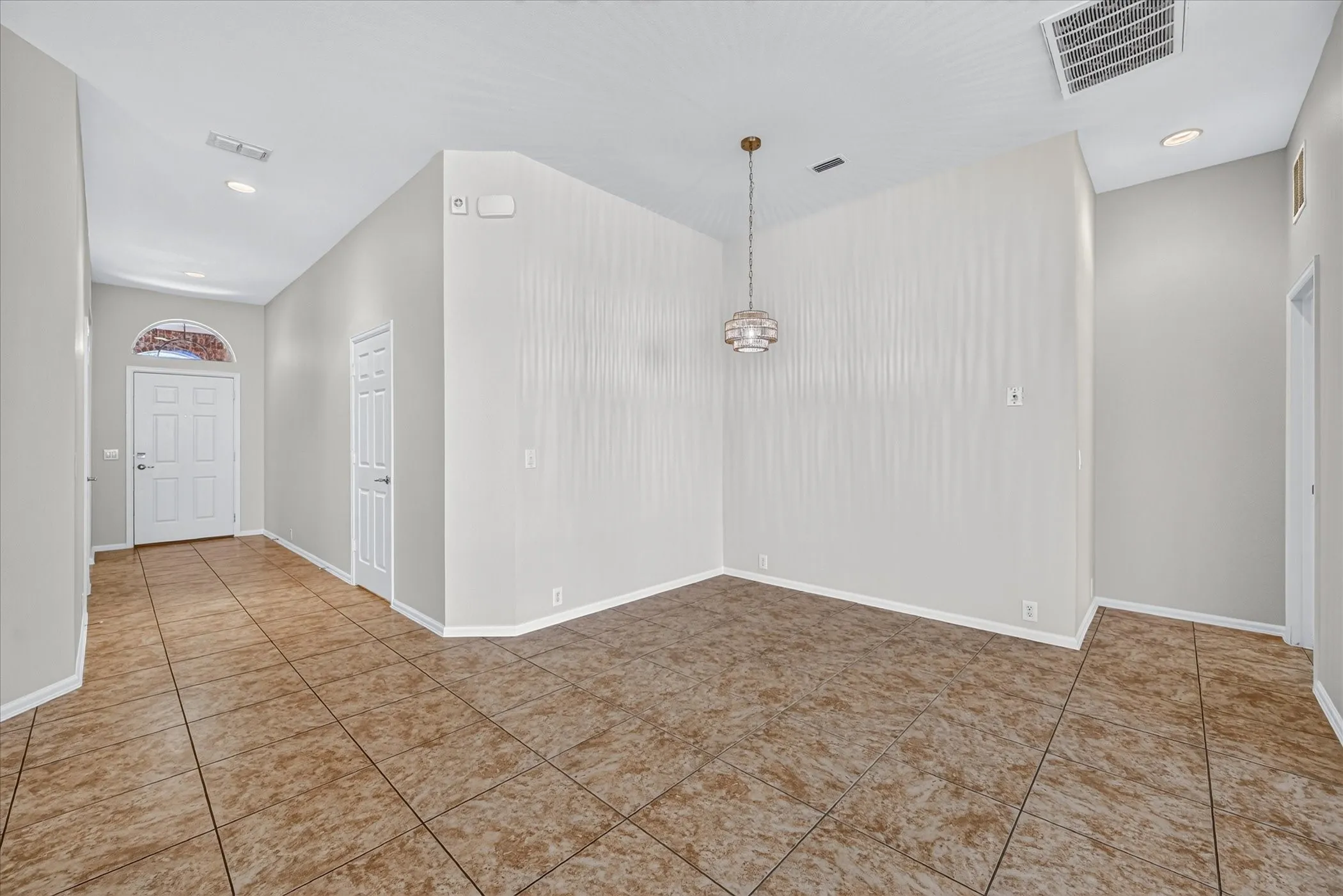 Single Family Residence For Sale in Denton County , 2745 Cedar Ridge Lane, Fort Worth, Texas 76177, 3 Bedroom, 2 Bathroom, 2 Garage spaces, 1,768 Sqft, built in 2008, mls#21406651, Real Estate Agent in Fort Worth, Homes For Sale in Denton county, Homes For Sale in Fort Worth, Realtor in Fort Worth Texas, Real Estate Brokerage Independent Realty Texas, Luminita Cordes Realtor