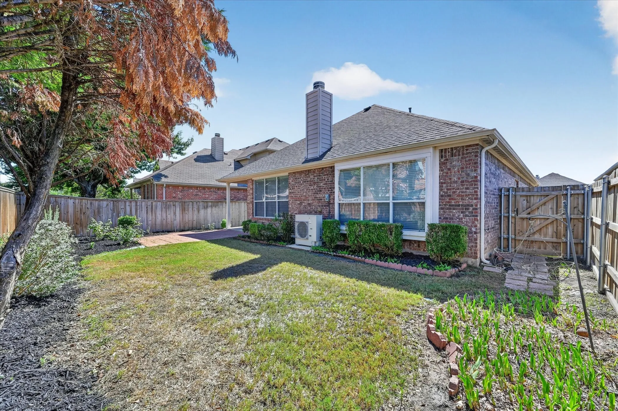Single Family Residence For Sale in Denton County , 2745 Cedar Ridge Lane, Fort Worth, Texas 76177, 3 Bedroom, 2 Bathroom, 2 Garage spaces, 1,768 Sqft, built in 2008, mls#21406651, Real Estate Agent in Fort Worth, Homes For Sale in Denton county, Homes For Sale in Fort Worth, Realtor in Fort Worth Texas, Real Estate Brokerage Independent Realty Texas, Luminita Cordes Realtor