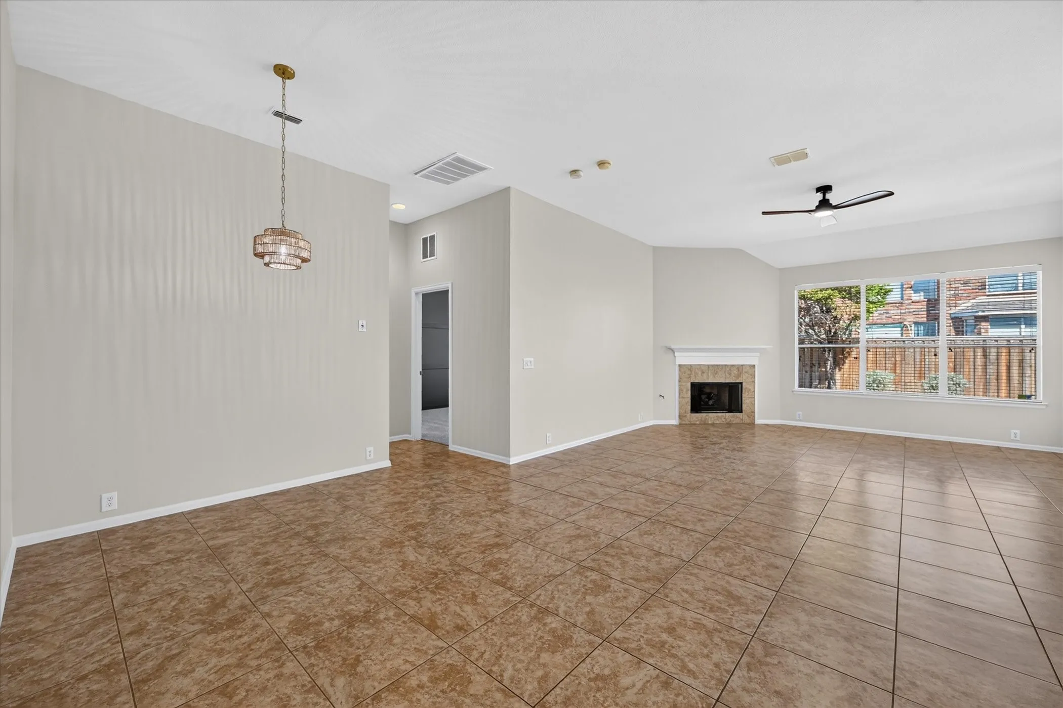 Single Family Residence For Sale in Denton County , 2745 Cedar Ridge Lane, Fort Worth, Texas 76177, 3 Bedroom, 2 Bathroom, 2 Garage spaces, 1,768 Sqft, built in 2008, mls#21406651, Real Estate Agent in Fort Worth, Homes For Sale in Denton county, Homes For Sale in Fort Worth, Realtor in Fort Worth Texas, Real Estate Brokerage Independent Realty Texas, Luminita Cordes Realtor