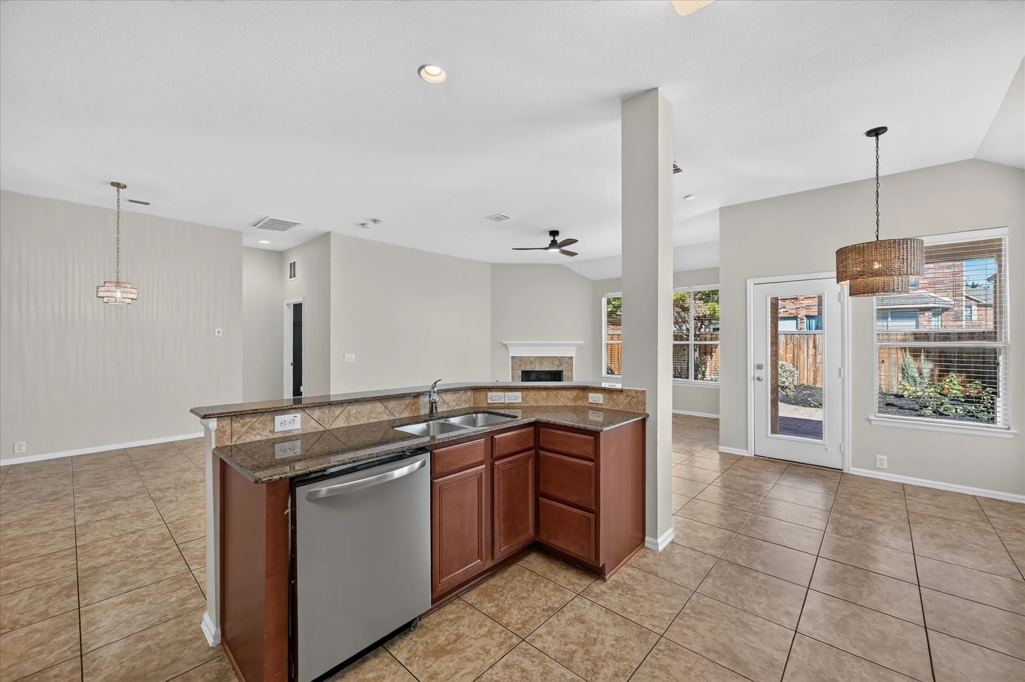 Single Family Residence For Sale in Denton County , 2745 Cedar Ridge Lane, Fort Worth, Texas 76177, 3 Bedroom, 2 Bathroom, 2 Garage spaces, 1,768 Sqft, built in 2008, mls#21406651, Real Estate Agent in Fort Worth, Homes For Sale in Denton county, Homes For Sale in Fort Worth, Realtor in Fort Worth Texas, Real Estate Brokerage Independent Realty Texas, Luminita Cordes Realtor