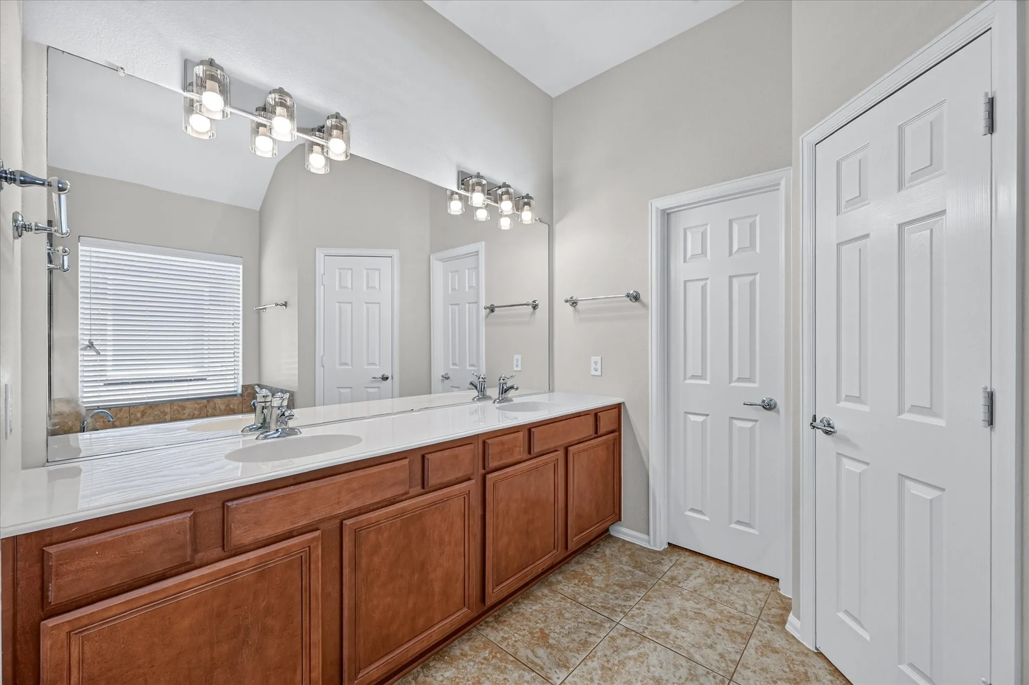Single Family Residence For Sale in Denton County , 2745 Cedar Ridge Lane, Fort Worth, Texas 76177, 3 Bedroom, 2 Bathroom, 2 Garage spaces, 1,768 Sqft, built in 2008, mls#21406651, Real Estate Agent in Fort Worth, Homes For Sale in Denton county, Homes For Sale in Fort Worth, Realtor in Fort Worth Texas, Real Estate Brokerage Independent Realty Texas, Luminita Cordes Realtor
