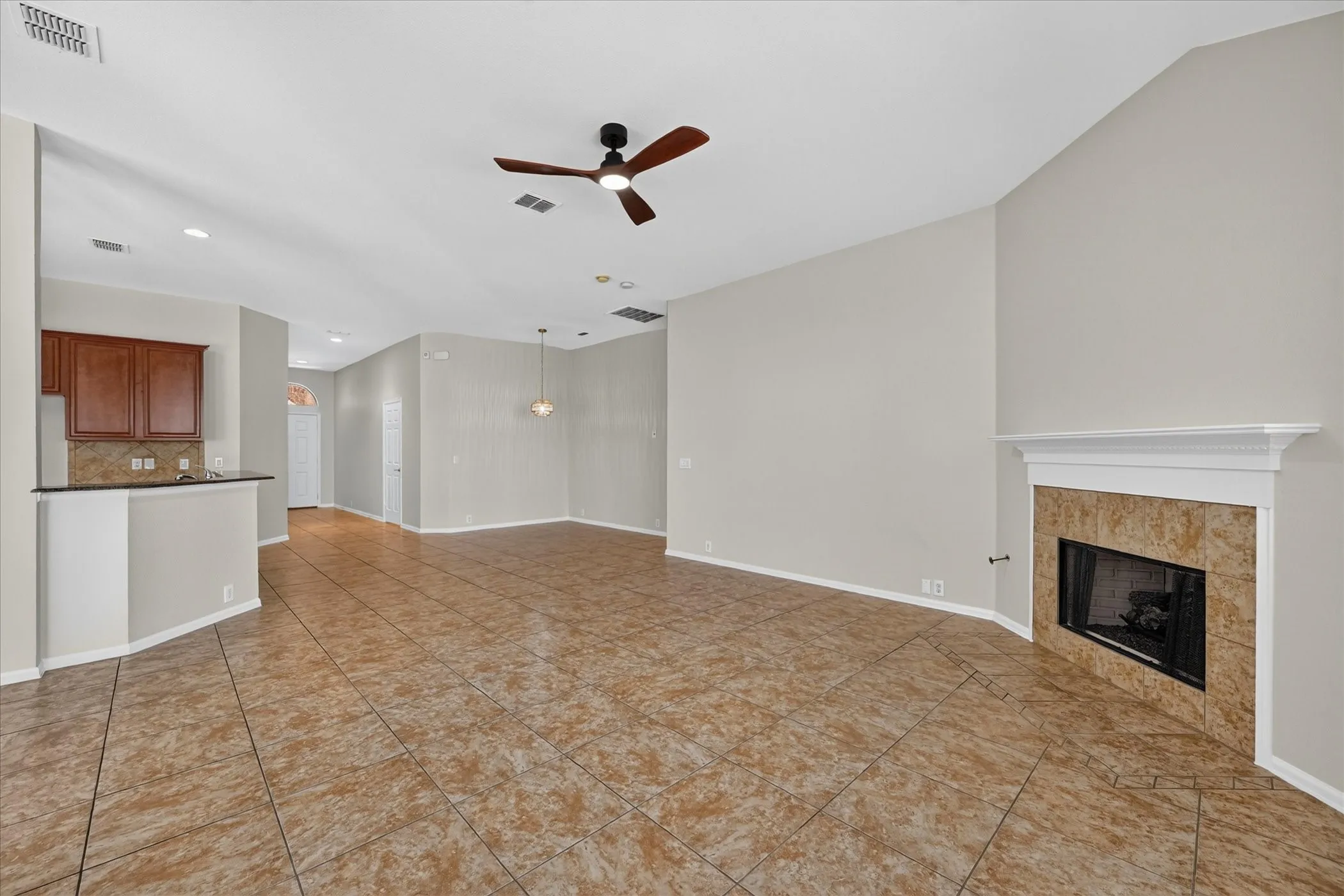 Single Family Residence For Sale in Denton County , 2745 Cedar Ridge Lane, Fort Worth, Texas 76177, 3 Bedroom, 2 Bathroom, 2 Garage spaces, 1,768 Sqft, built in 2008, mls#21406651, Real Estate Agent in Fort Worth, Homes For Sale in Denton county, Homes For Sale in Fort Worth, Realtor in Fort Worth Texas, Real Estate Brokerage Independent Realty Texas, Luminita Cordes Realtor