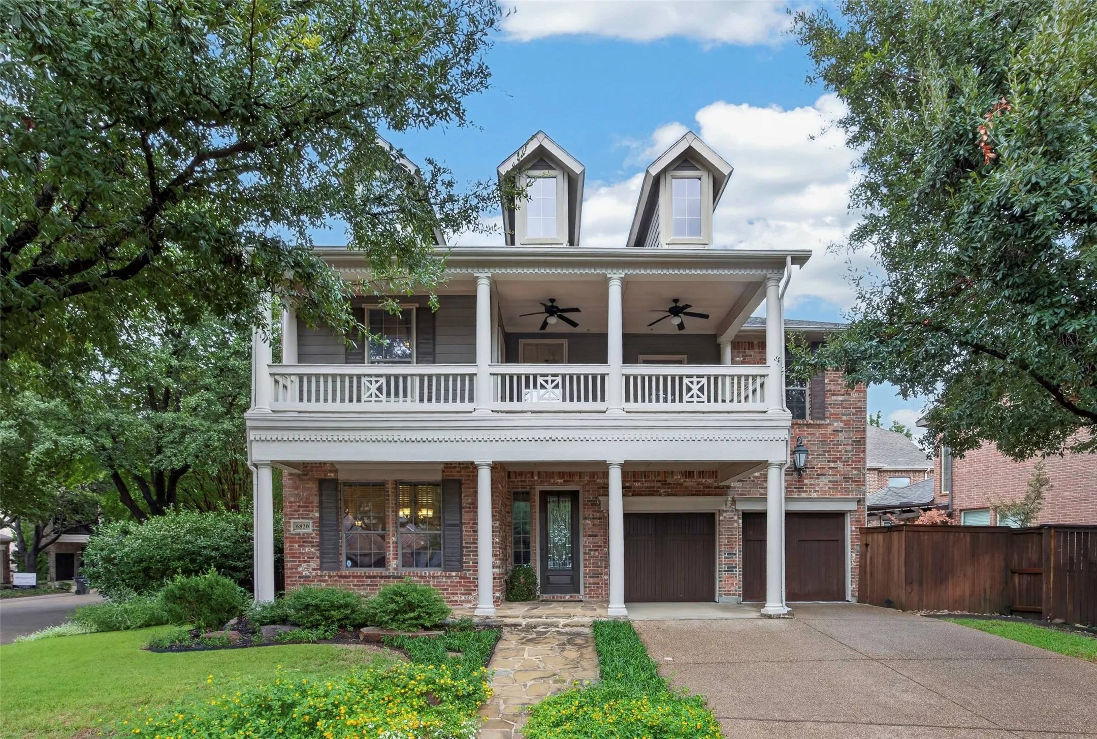 Single Family Residence For Sale in Tarrant County , 6820 River Park Circle, Fort Worth, Texas 76116, 3 Bedroom, 4 Bathroom, 2 Garage spaces, 3,235 Sqft, built in 2006, mls#21403585, Real Estate Agent in Fort Worth, Homes For Sale in Tarrant county, Homes For Sale in Fort Worth, Realtor in Fort Worth Texas, Real Estate Brokerage Independent Realty Texas, Luminita Cordes Realtor