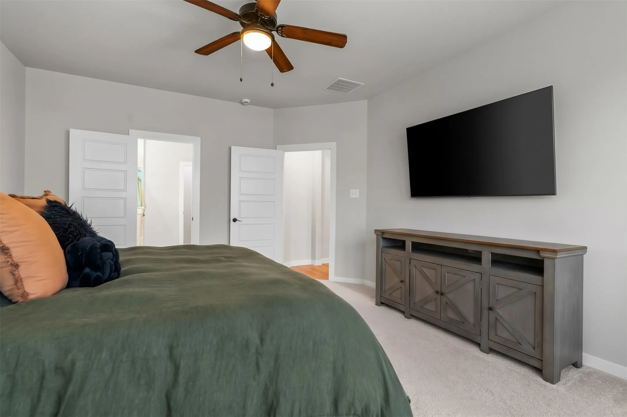 Single Family Residence For Sale in Denton County , 1373 Silverthorn Trail, Justin, Texas 76247, 4 Bedroom, 2 Bathroom, 2 Garage spaces, 2,044 Sqft, built in 2022, mls#21405455, Real Estate Agent in Justin, Homes For Sale in Denton county, Homes For Sale in Justin, Realtor in Justin Texas, Real Estate Brokerage Independent Realty Texas, Luminita Cordes Realtor