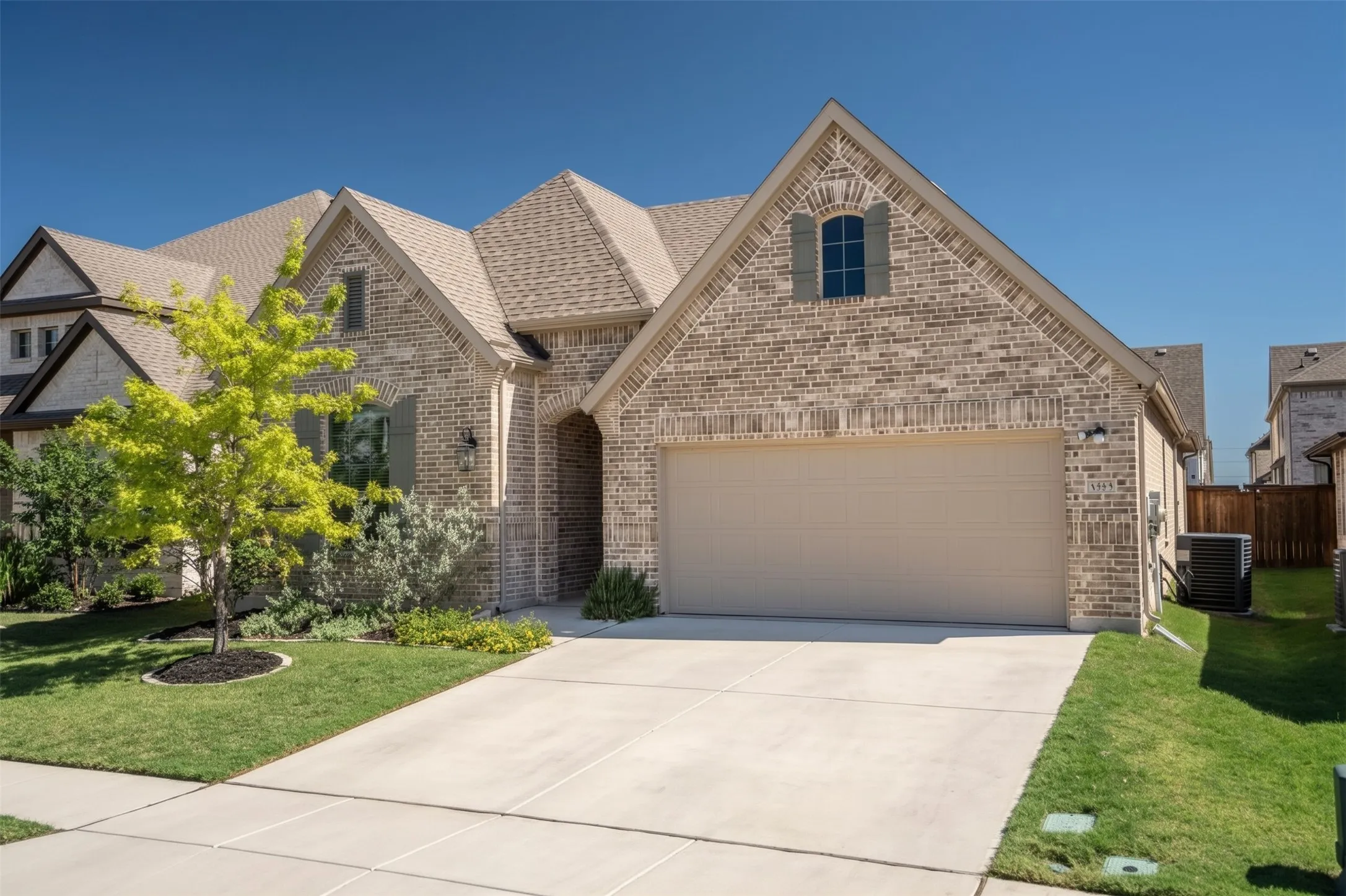 Single Family Residence For Sale in Denton County , 1373 Silverthorn Trail, Justin, Texas 76247, 4 Bedroom, 2 Bathroom, 2 Garage spaces, 2,044 Sqft, built in 2022, mls#21405455, Real Estate Agent in Justin, Homes For Sale in Denton county, Homes For Sale in Justin, Realtor in Justin Texas, Real Estate Brokerage Independent Realty Texas, Luminita Cordes Realtor