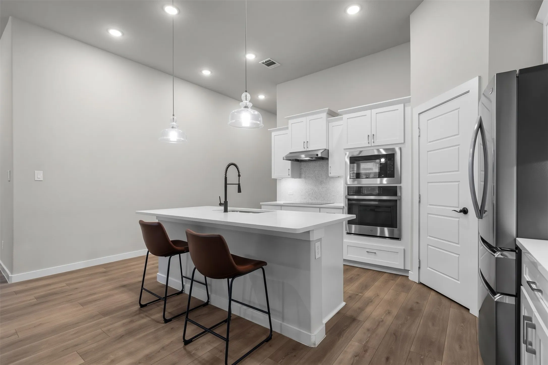 Single Family Residence For Sale in Denton County , 1373 Silverthorn Trail, Justin, Texas 76247, 4 Bedroom, 2 Bathroom, 2 Garage spaces, 2,044 Sqft, built in 2022, mls#21405455, Real Estate Agent in Justin, Homes For Sale in Denton county, Homes For Sale in Justin, Realtor in Justin Texas, Real Estate Brokerage Independent Realty Texas, Luminita Cordes Realtor