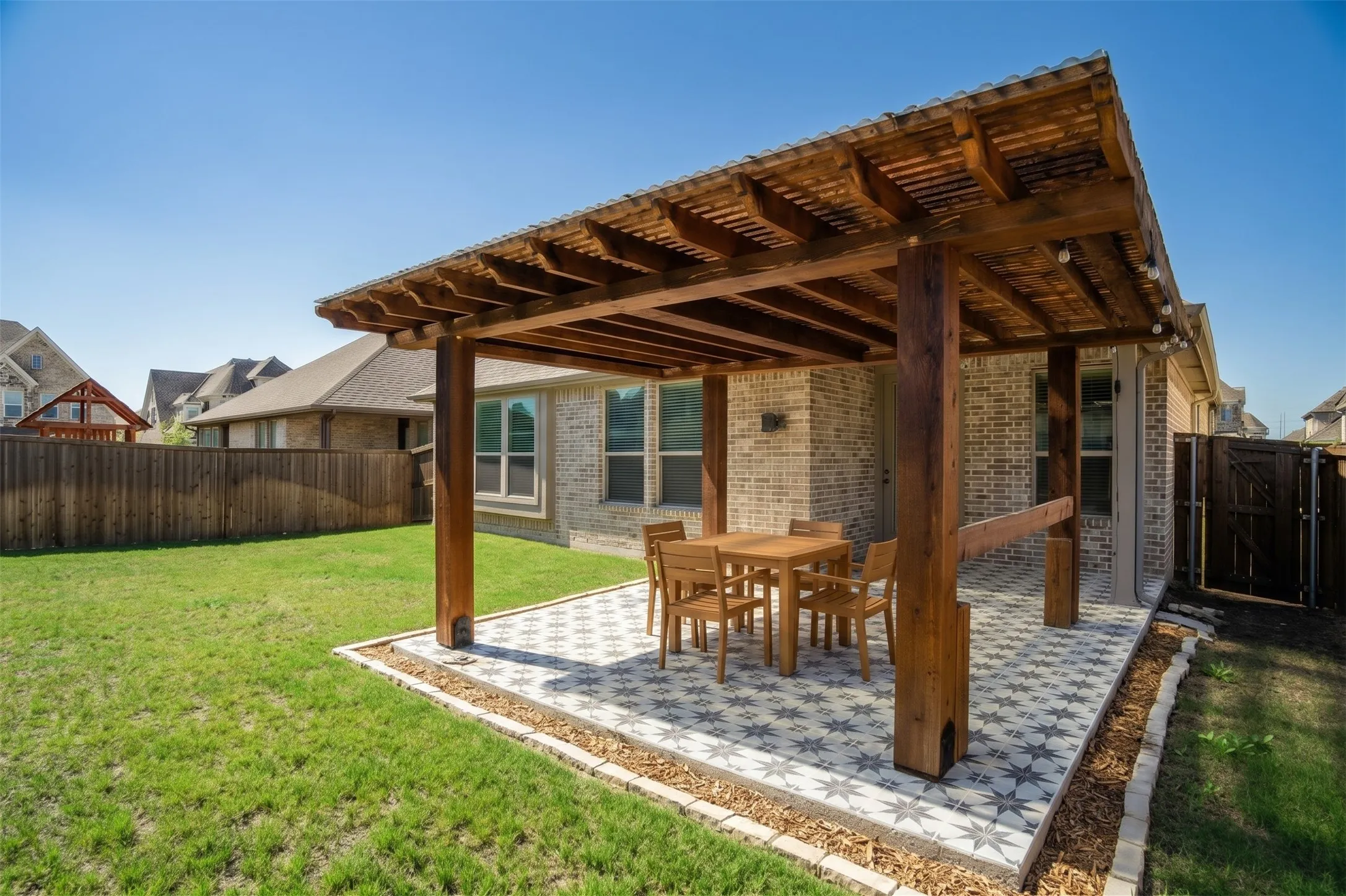 Single Family Residence For Sale in Denton County , 1373 Silverthorn Trail, Justin, Texas 76247, 4 Bedroom, 2 Bathroom, 2 Garage spaces, 2,044 Sqft, built in 2022, mls#21405455, Real Estate Agent in Justin, Homes For Sale in Denton county, Homes For Sale in Justin, Realtor in Justin Texas, Real Estate Brokerage Independent Realty Texas, Luminita Cordes Realtor