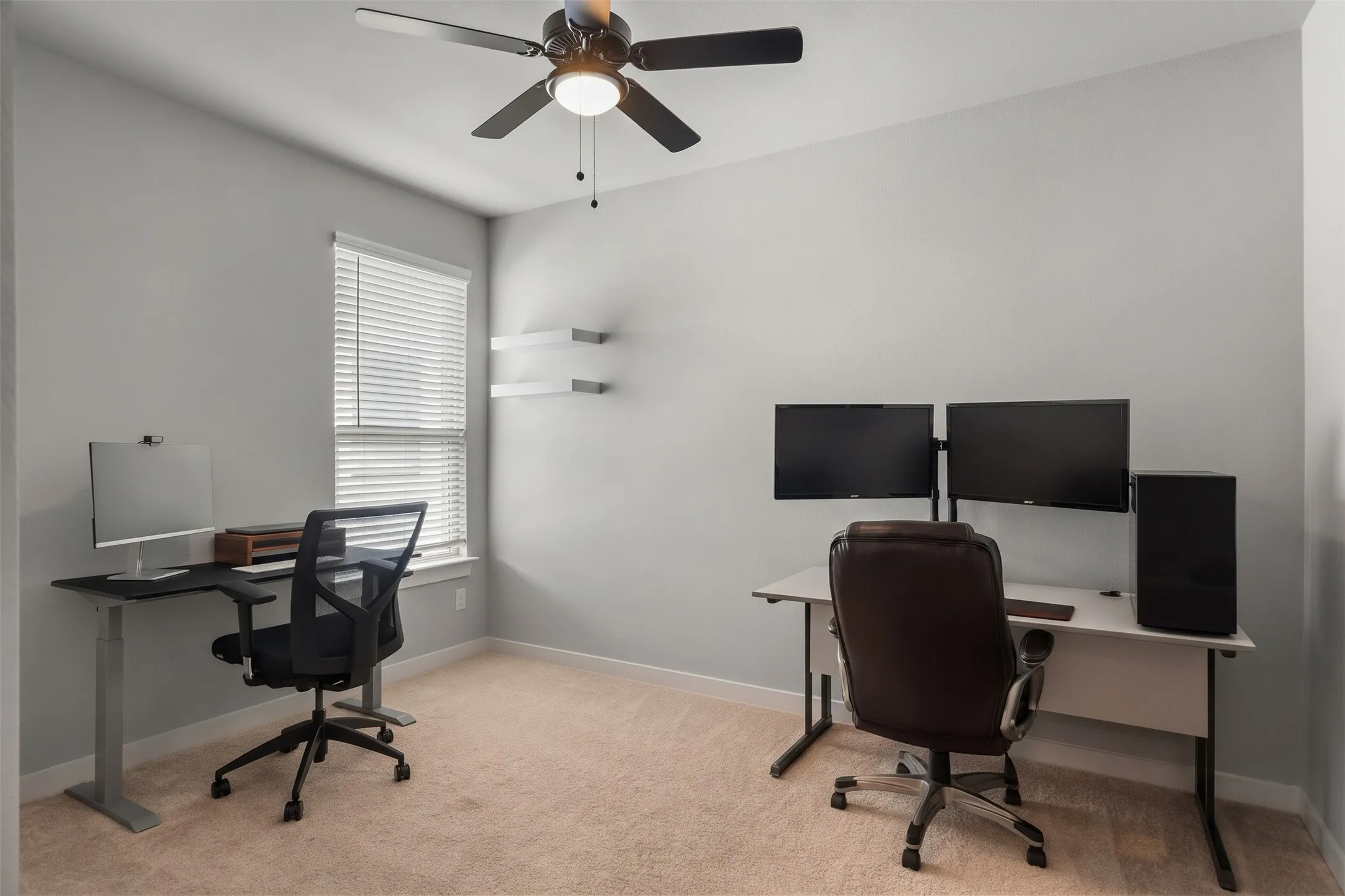 Single Family Residence For Sale in Denton County , 1373 Silverthorn Trail, Justin, Texas 76247, 4 Bedroom, 2 Bathroom, 2 Garage spaces, 2,044 Sqft, built in 2022, mls#21405455, Real Estate Agent in Justin, Homes For Sale in Denton county, Homes For Sale in Justin, Realtor in Justin Texas, Real Estate Brokerage Independent Realty Texas, Luminita Cordes Realtor