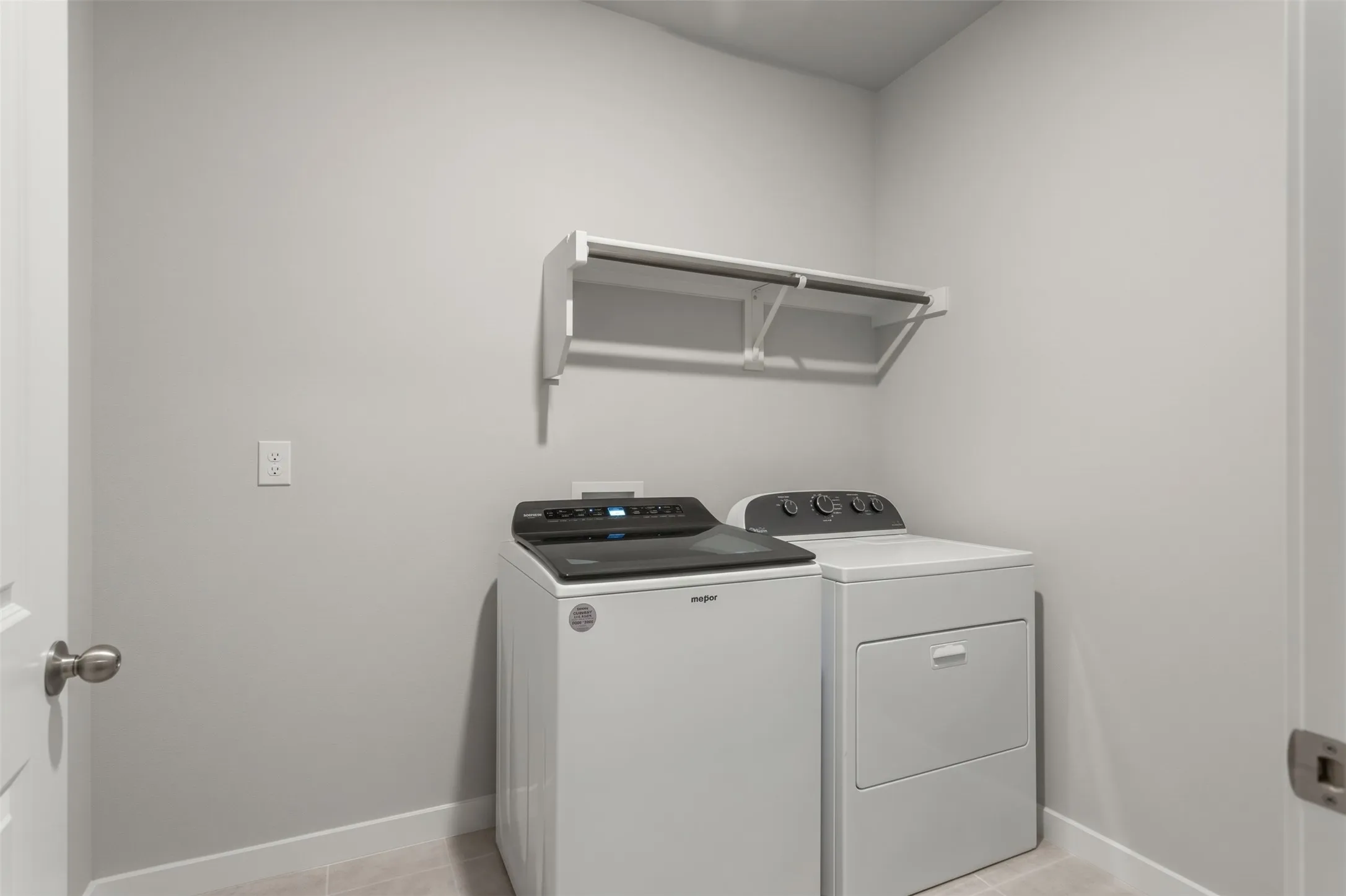 Single Family Residence For Sale in Denton County , 1373 Silverthorn Trail, Justin, Texas 76247, 4 Bedroom, 2 Bathroom, 2 Garage spaces, 2,044 Sqft, built in 2022, mls#21405455, Real Estate Agent in Justin, Homes For Sale in Denton county, Homes For Sale in Justin, Realtor in Justin Texas, Real Estate Brokerage Independent Realty Texas, Luminita Cordes Realtor