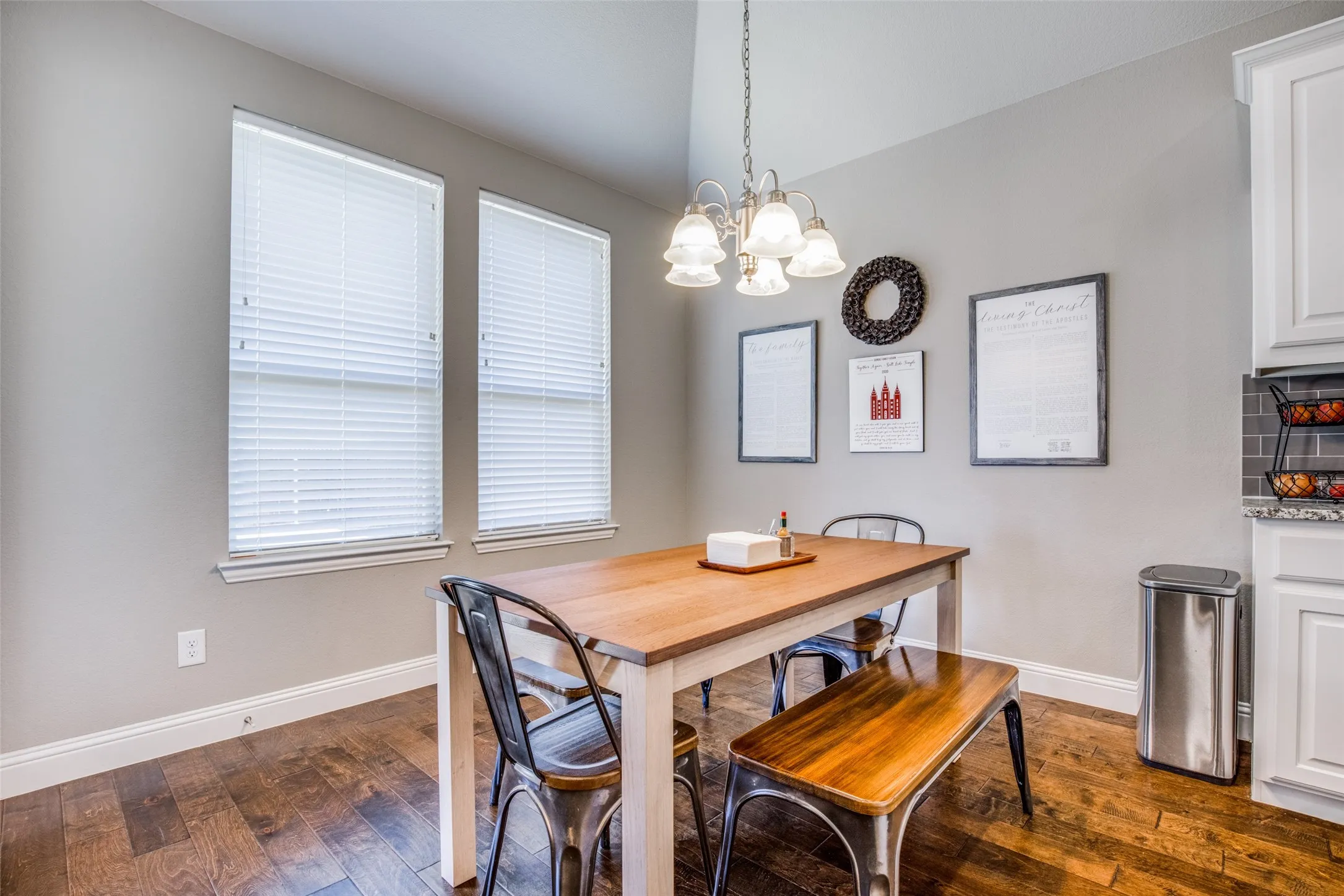 Single Family Residence For Sale in Kaufman County , 1538 Tavistock Road, Forney, Texas 75126, 4 Bedroom, 2 Bathroom, 2 Garage spaces, 2,262 Sqft, built in 2017, mls#21406643, Real Estate Agent in Forney, Homes For Sale in Kaufman county, Homes For Sale in Forney, Realtor in Forney Texas, Real Estate Brokerage Independent Realty Texas, Luminita Cordes Realtor