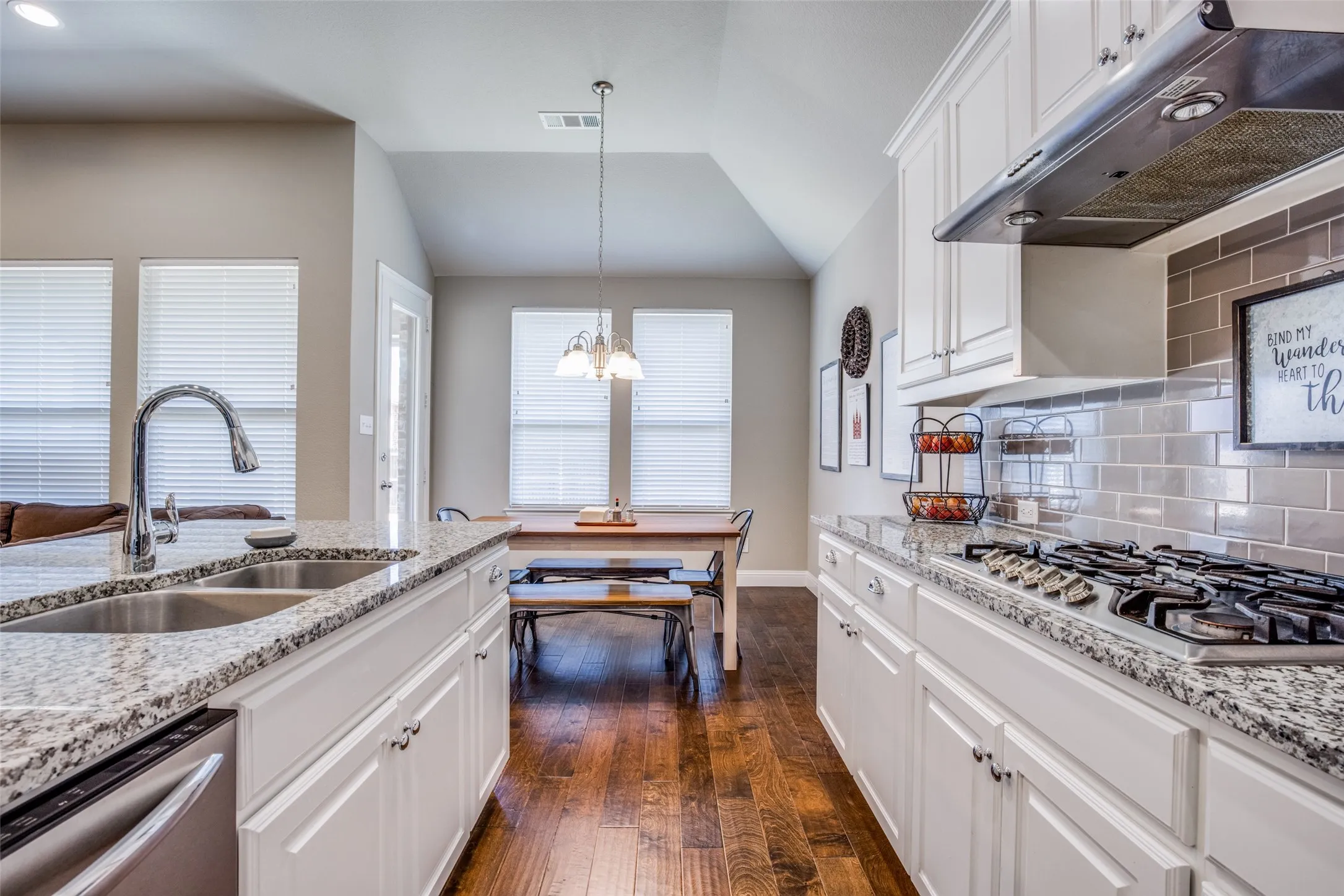 Single Family Residence For Sale in Kaufman County , 1538 Tavistock Road, Forney, Texas 75126, 4 Bedroom, 2 Bathroom, 2 Garage spaces, 2,262 Sqft, built in 2017, mls#21406643, Real Estate Agent in Forney, Homes For Sale in Kaufman county, Homes For Sale in Forney, Realtor in Forney Texas, Real Estate Brokerage Independent Realty Texas, Luminita Cordes Realtor