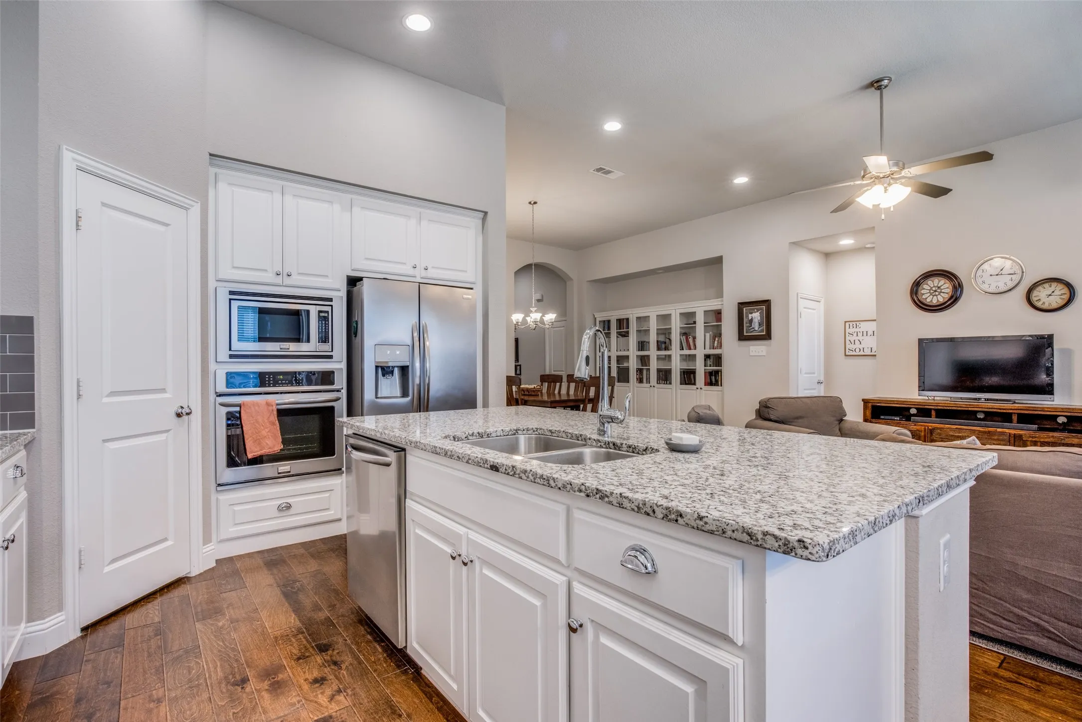 Single Family Residence For Sale in Kaufman County , 1538 Tavistock Road, Forney, Texas 75126, 4 Bedroom, 2 Bathroom, 2 Garage spaces, 2,262 Sqft, built in 2017, mls#21406643, Real Estate Agent in Forney, Homes For Sale in Kaufman county, Homes For Sale in Forney, Realtor in Forney Texas, Real Estate Brokerage Independent Realty Texas, Luminita Cordes Realtor