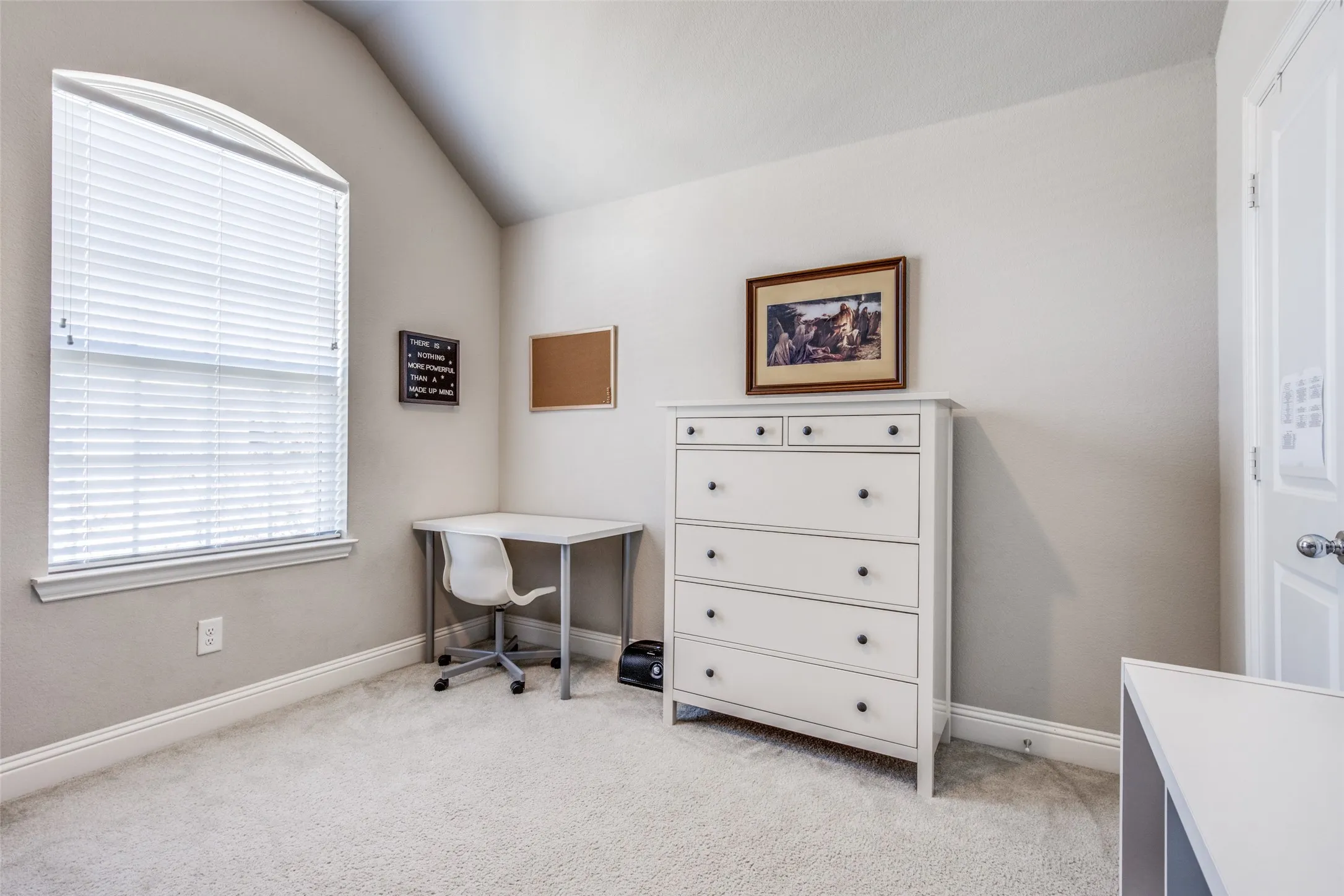 Single Family Residence For Sale in Kaufman County , 1538 Tavistock Road, Forney, Texas 75126, 4 Bedroom, 2 Bathroom, 2 Garage spaces, 2,262 Sqft, built in 2017, mls#21406643, Real Estate Agent in Forney, Homes For Sale in Kaufman county, Homes For Sale in Forney, Realtor in Forney Texas, Real Estate Brokerage Independent Realty Texas, Luminita Cordes Realtor