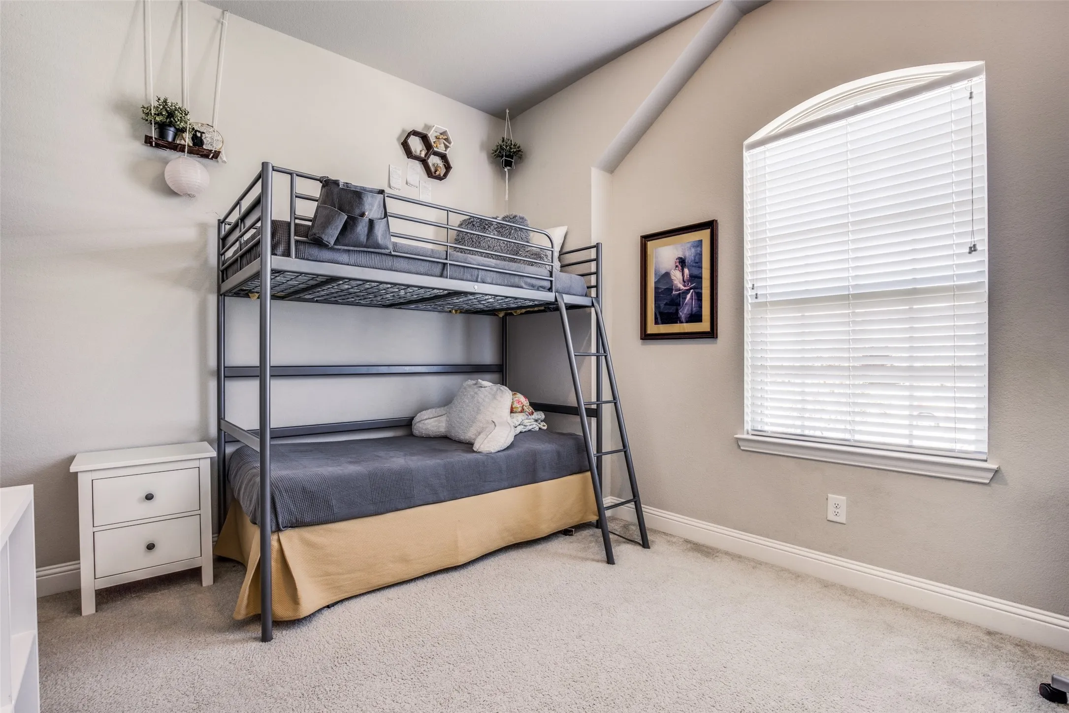 Single Family Residence For Sale in Kaufman County , 1538 Tavistock Road, Forney, Texas 75126, 4 Bedroom, 2 Bathroom, 2 Garage spaces, 2,262 Sqft, built in 2017, mls#21406643, Real Estate Agent in Forney, Homes For Sale in Kaufman county, Homes For Sale in Forney, Realtor in Forney Texas, Real Estate Brokerage Independent Realty Texas, Luminita Cordes Realtor