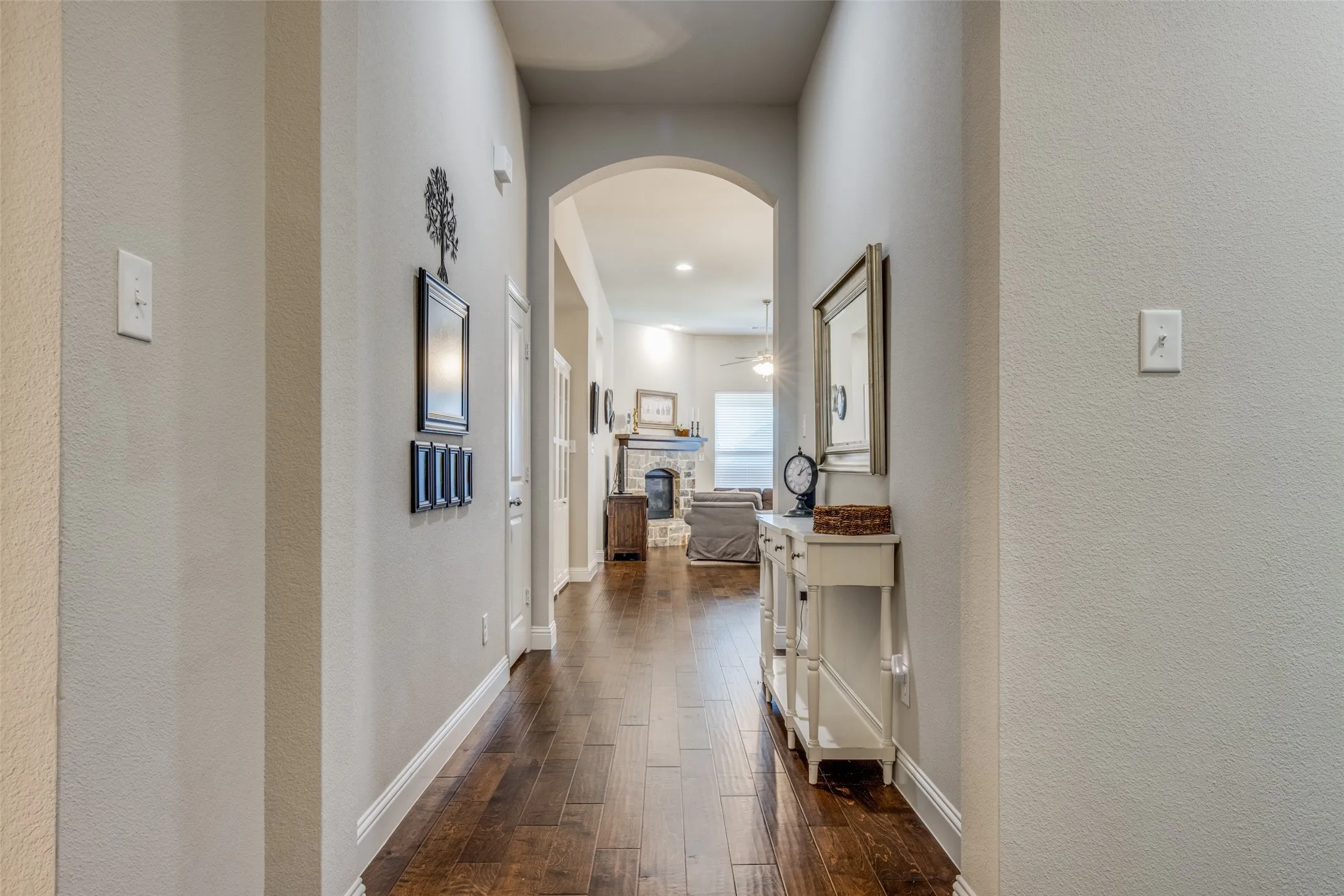 Single Family Residence For Sale in Kaufman County , 1538 Tavistock Road, Forney, Texas 75126, 4 Bedroom, 2 Bathroom, 2 Garage spaces, 2,262 Sqft, built in 2017, mls#21406643, Real Estate Agent in Forney, Homes For Sale in Kaufman county, Homes For Sale in Forney, Realtor in Forney Texas, Real Estate Brokerage Independent Realty Texas, Luminita Cordes Realtor
