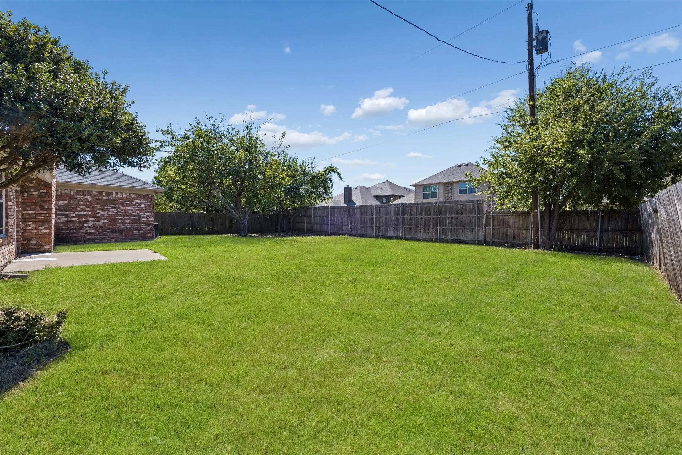 Single Family Residence For Sale in Johnson County , 1205 Rene Drive, Alvarado, Texas 76009, 3 Bedroom, 2 Bathroom, 2 Garage spaces, 1,534 Sqft, built in 1993, mls#21405537, Real Estate Agent in Alvarado, Homes For Sale in Johnson county, Homes For Sale in Alvarado, Realtor in Alvarado Texas, Real Estate Brokerage Independent Realty Texas, Luminita Cordes Realtor