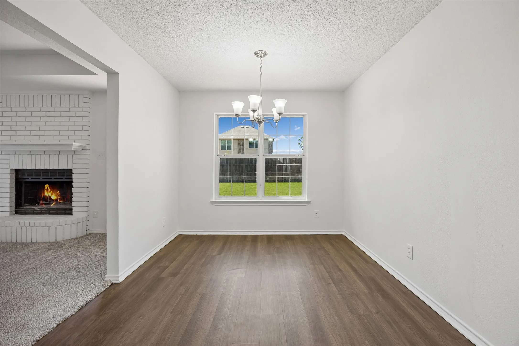 Single Family Residence For Sale in Johnson County , 1205 Rene Drive, Alvarado, Texas 76009, 3 Bedroom, 2 Bathroom, 2 Garage spaces, 1,534 Sqft, built in 1993, mls#21405537, Real Estate Agent in Alvarado, Homes For Sale in Johnson county, Homes For Sale in Alvarado, Realtor in Alvarado Texas, Real Estate Brokerage Independent Realty Texas, Luminita Cordes Realtor